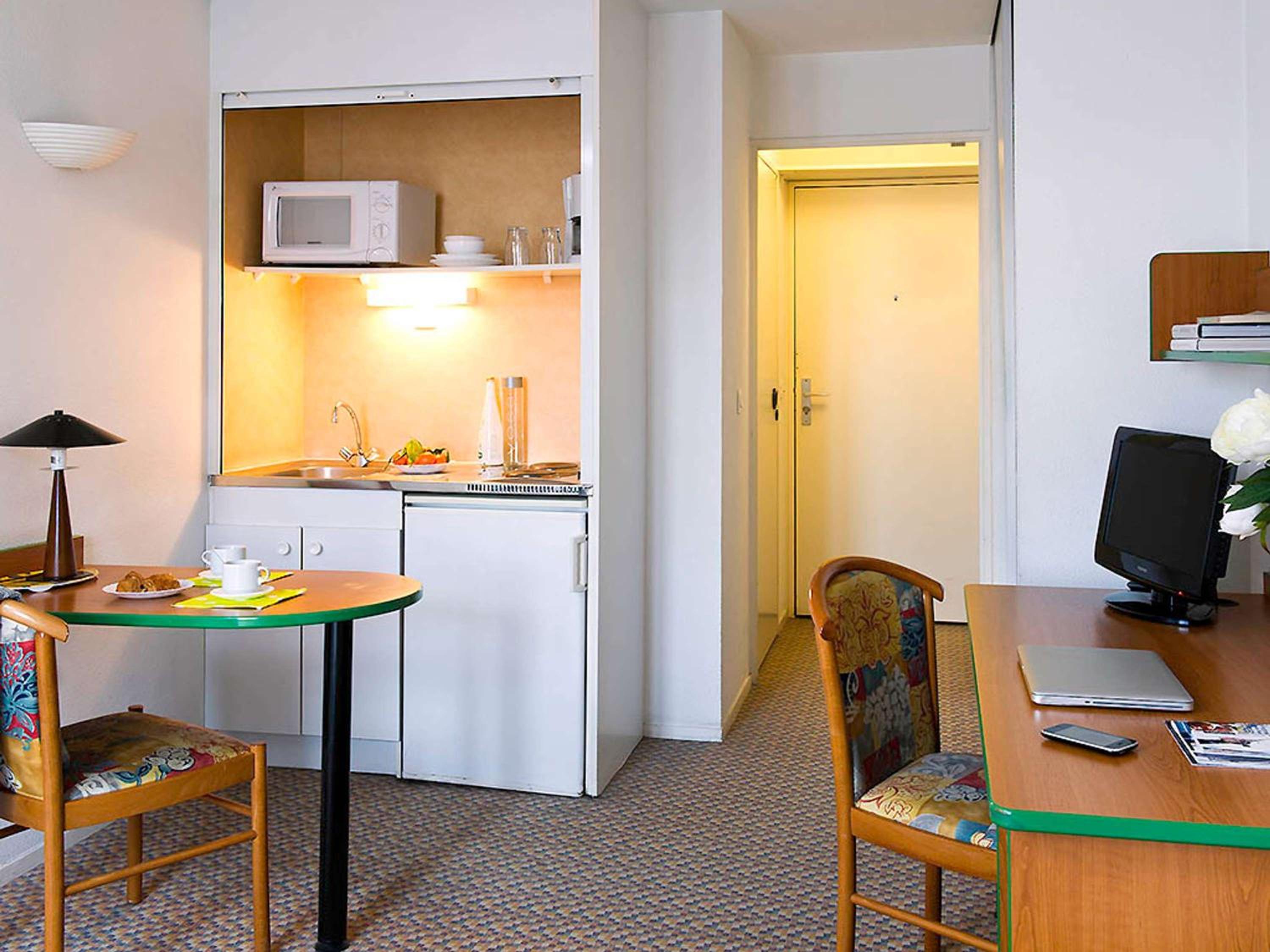Studio (2 Adults) - Photo 10