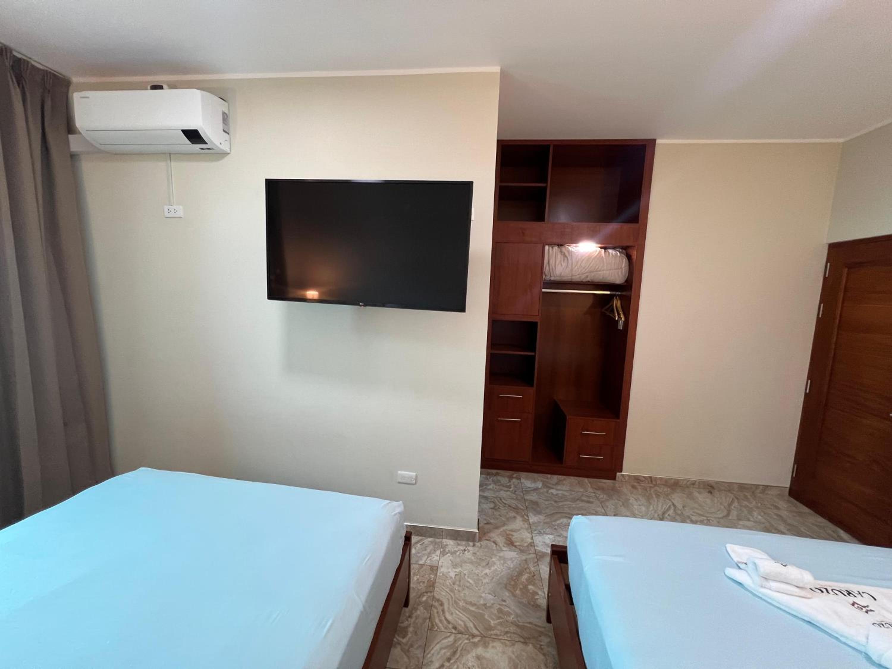 Double Room with Two Double Beds photo 3