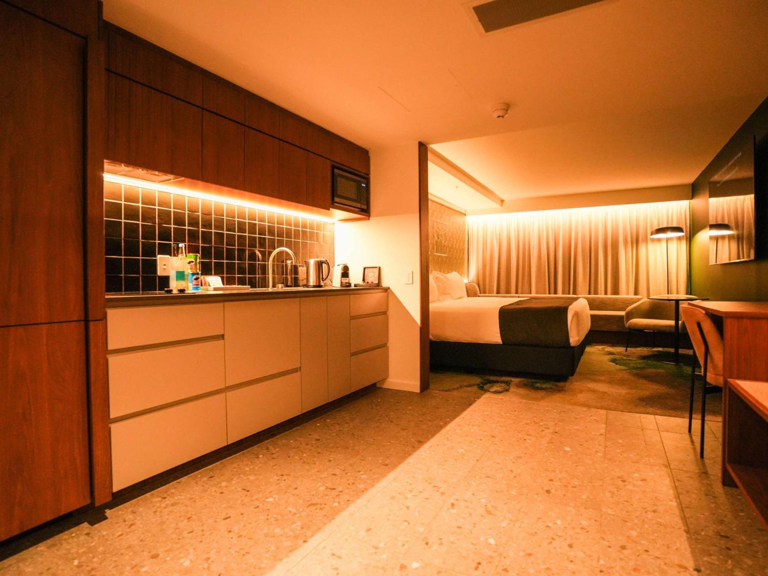 Deluxe Apartment with King Bed