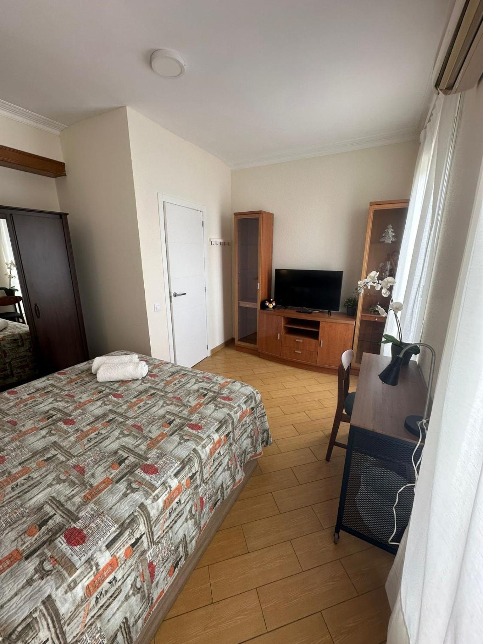Double Room With Shared Bathroom photo 3