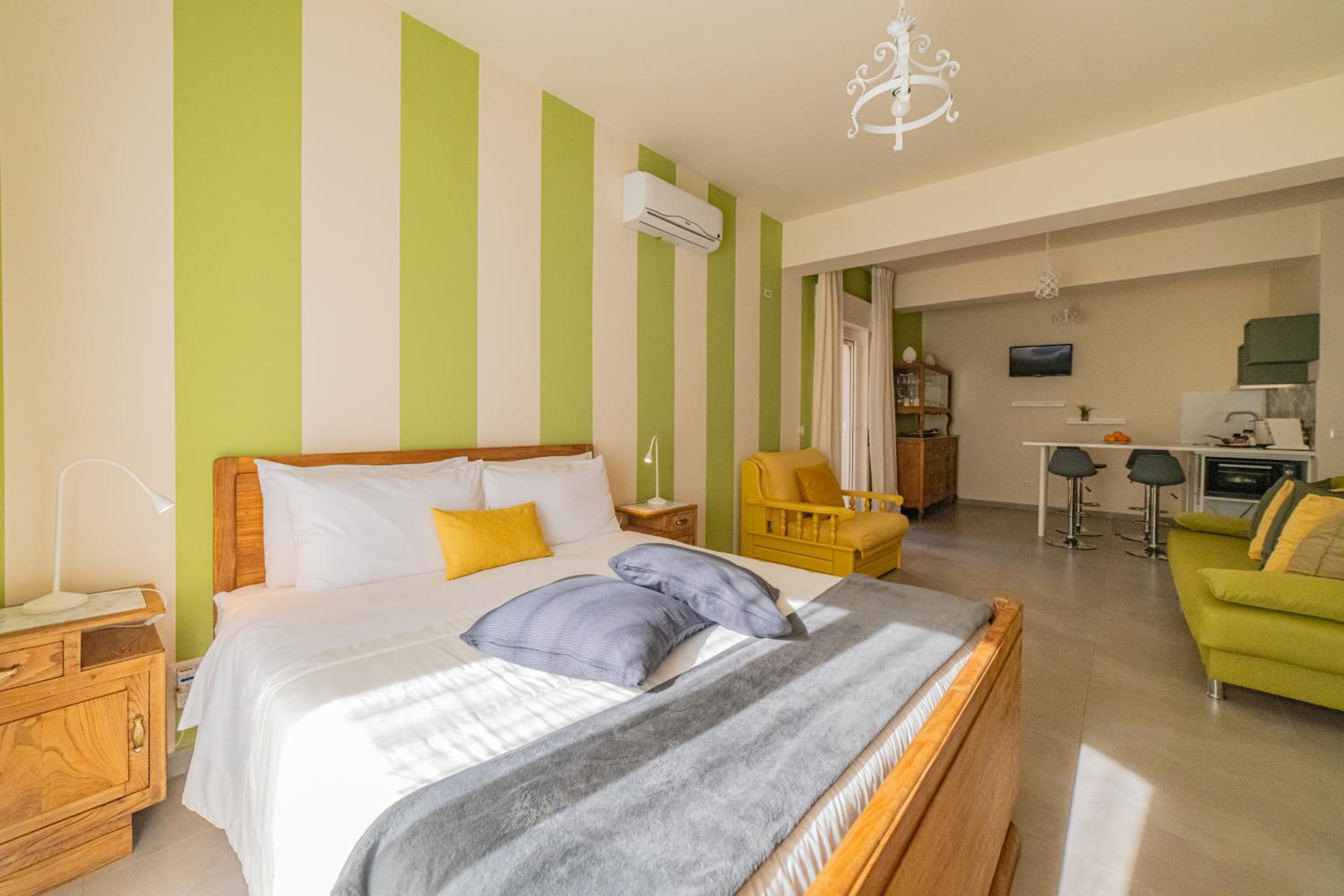 One-Bedroom Apartment