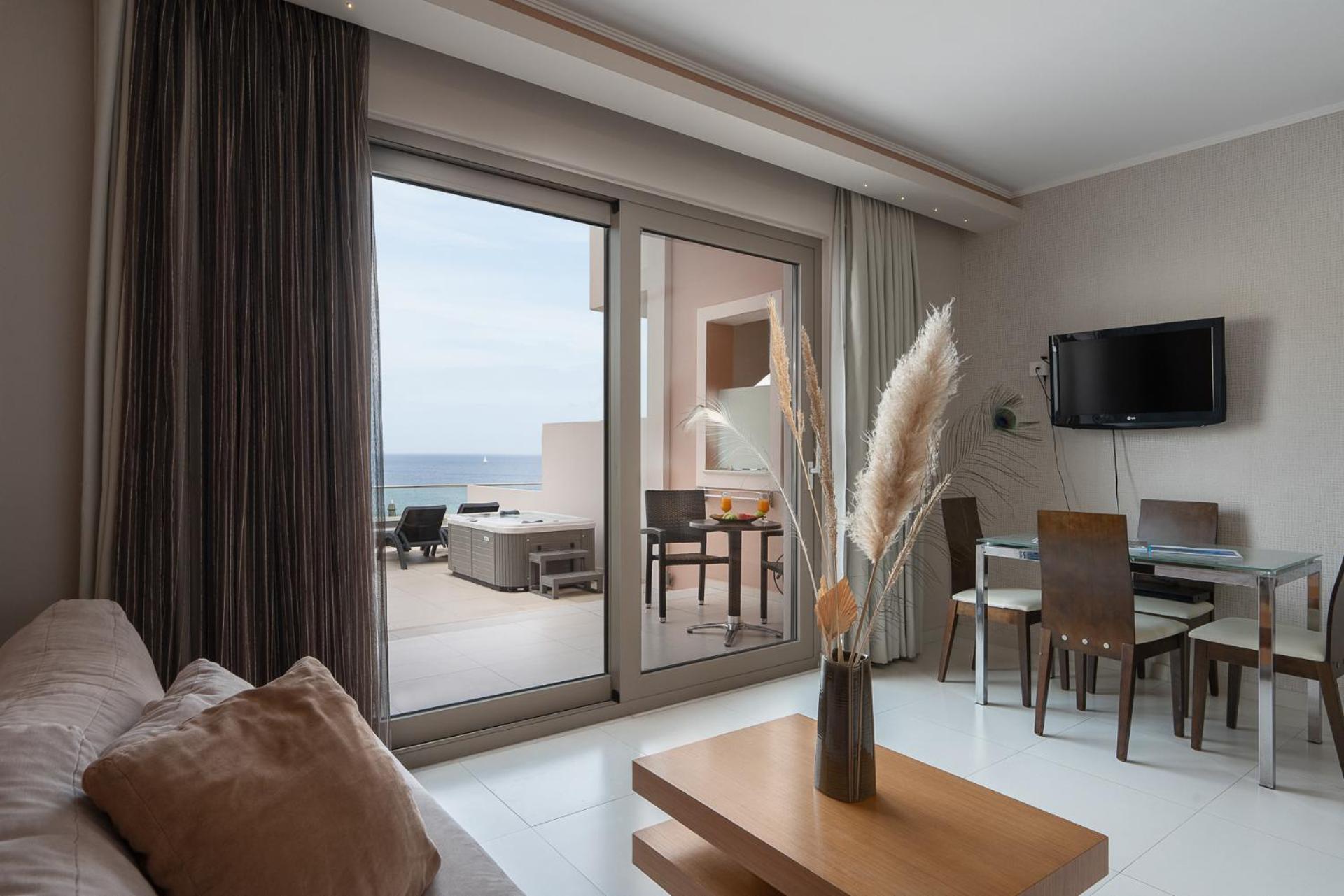 Superior Suite with Sea View (4 Adults)