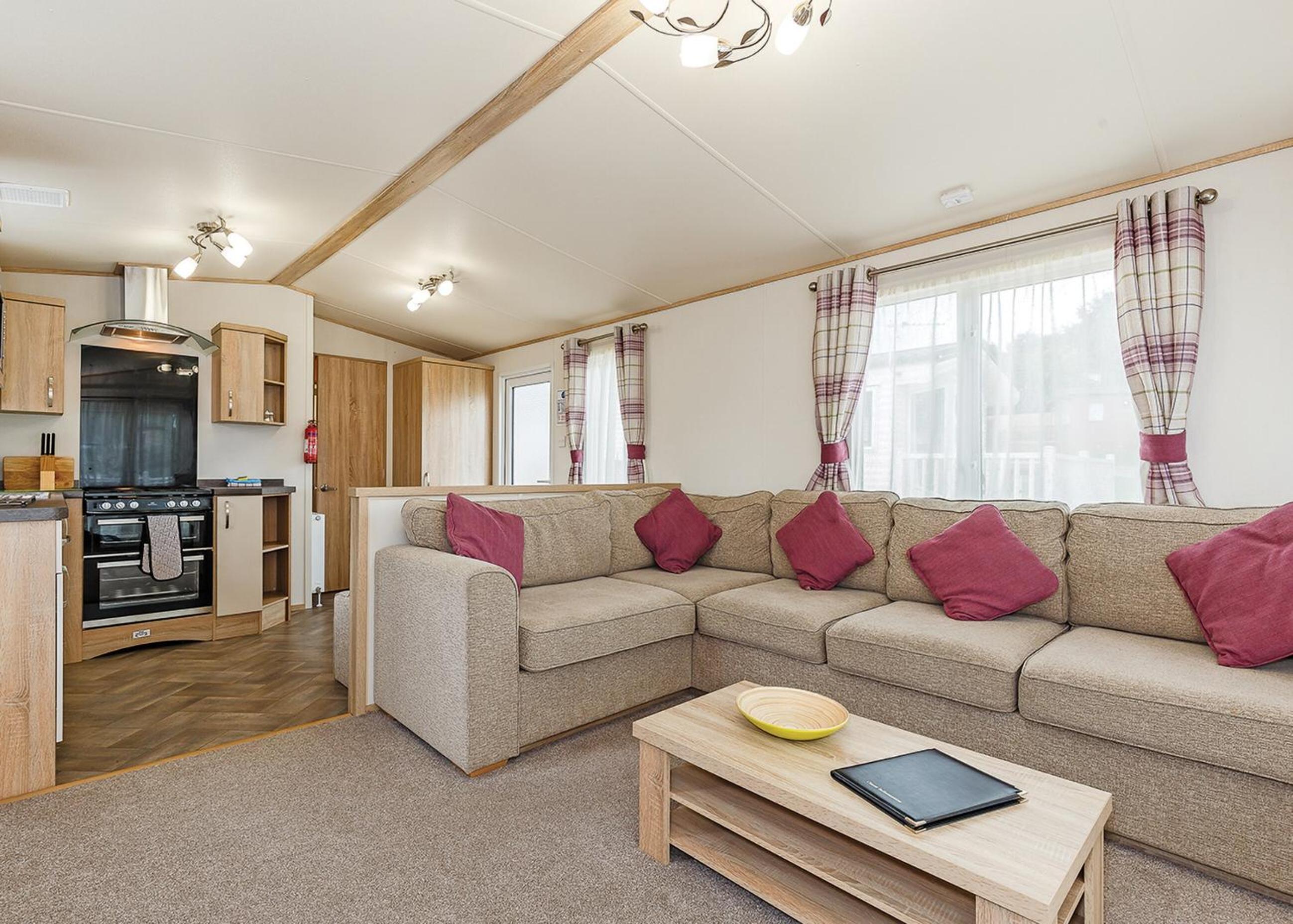 Mobile Home 6 photo 2