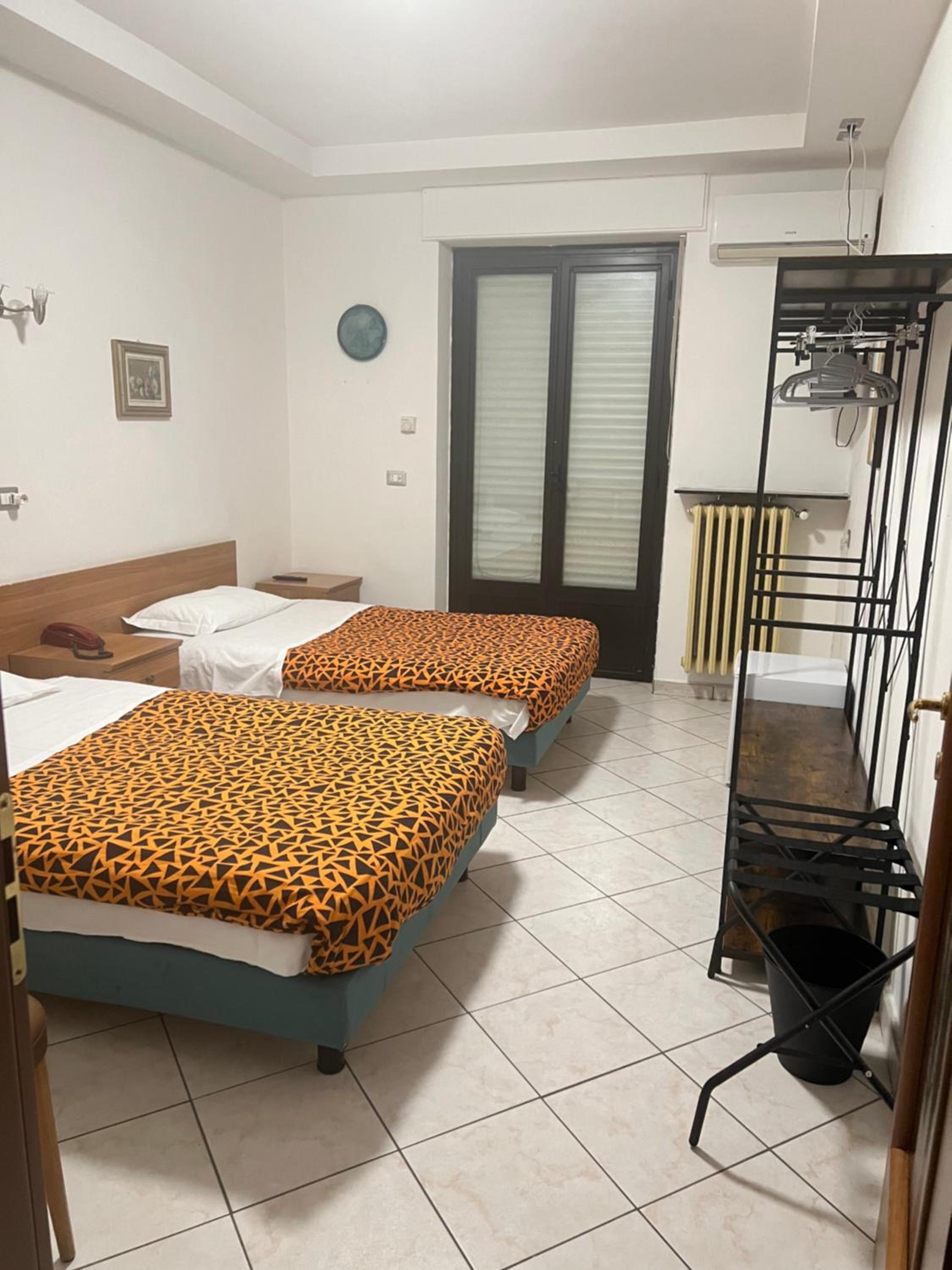 Double Room - Photo 7