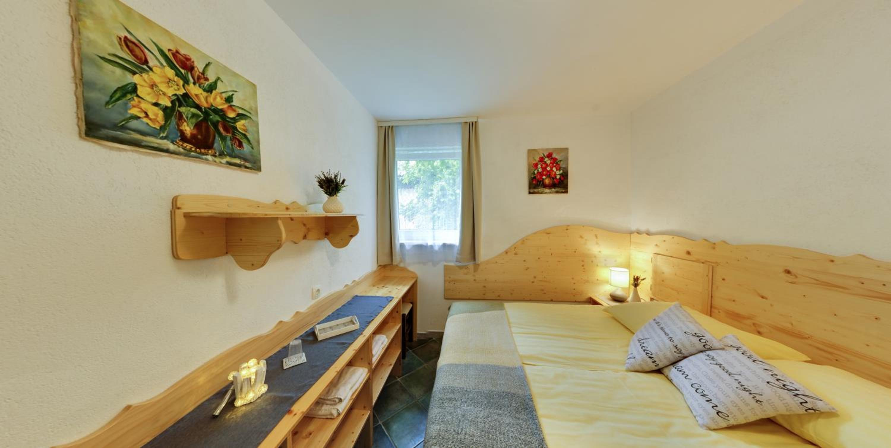 Double Room with Private Bathroom - Photo 5