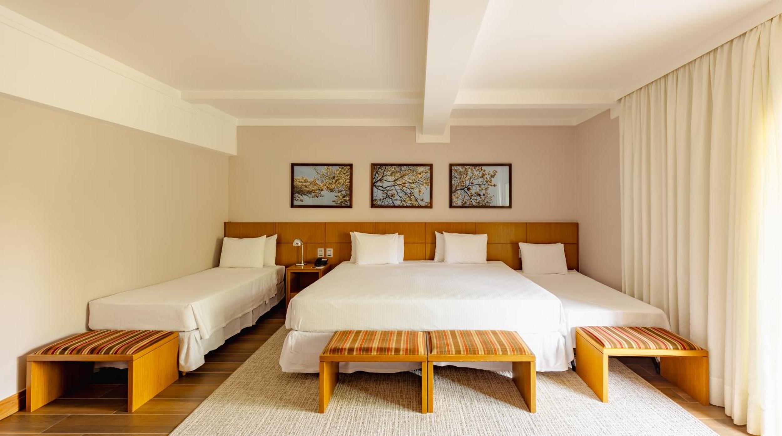 Quadruple Room with Balcony photo 3