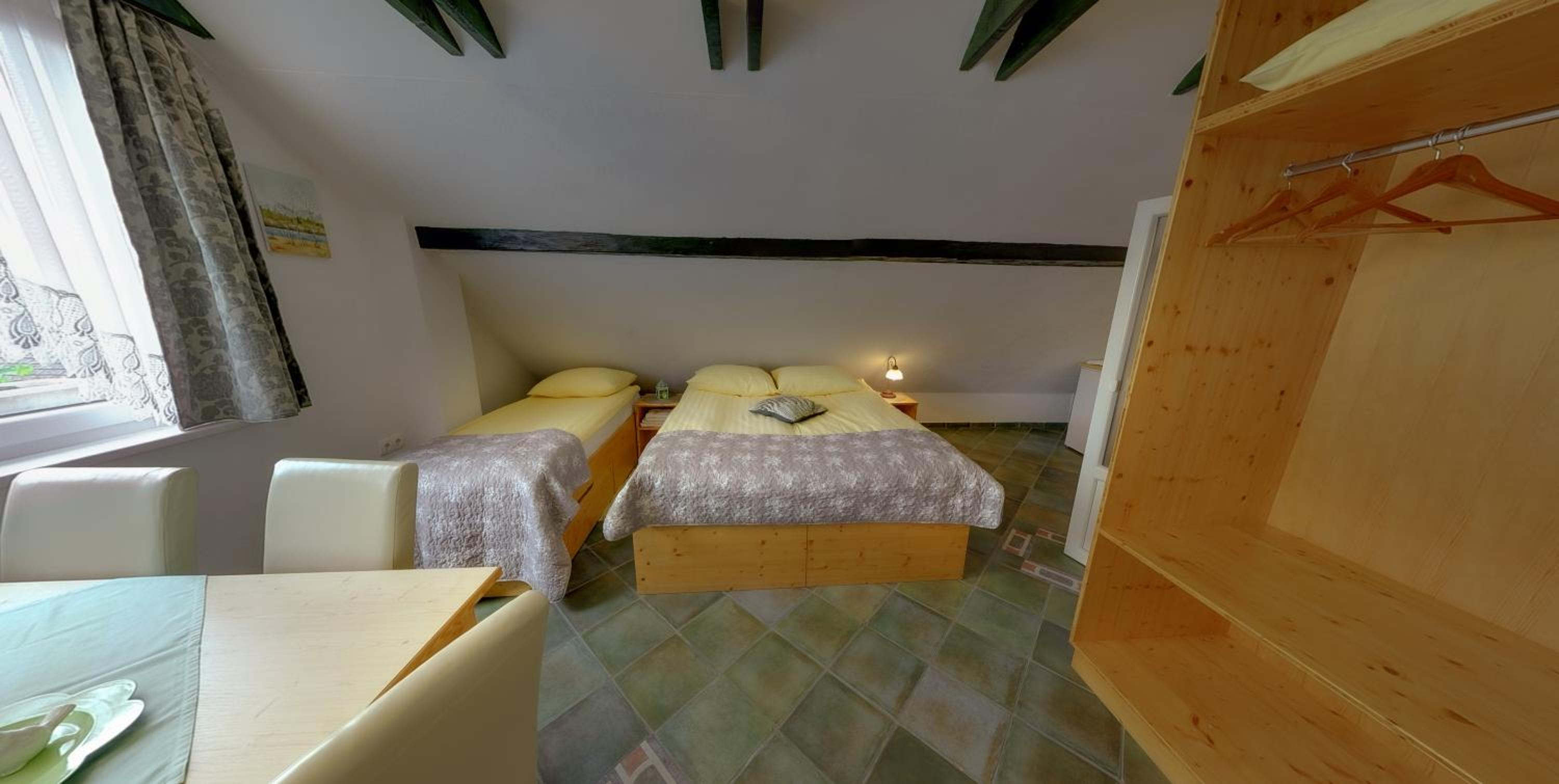 One-Bedroom Apartment - Photo 8
