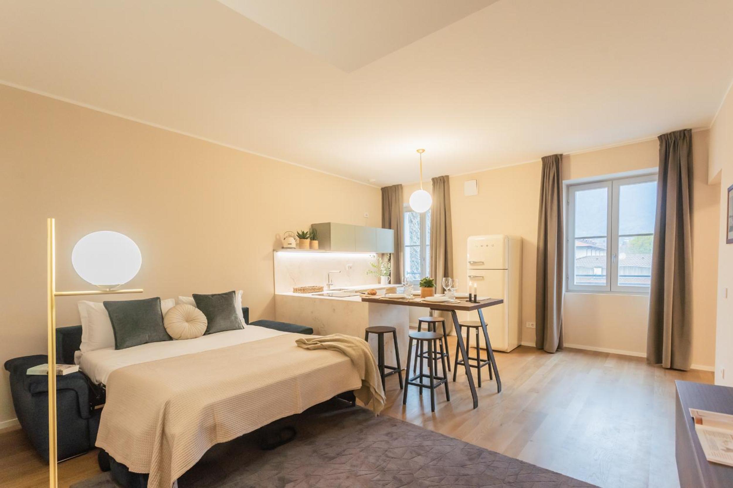 One-Bedroom Apartment