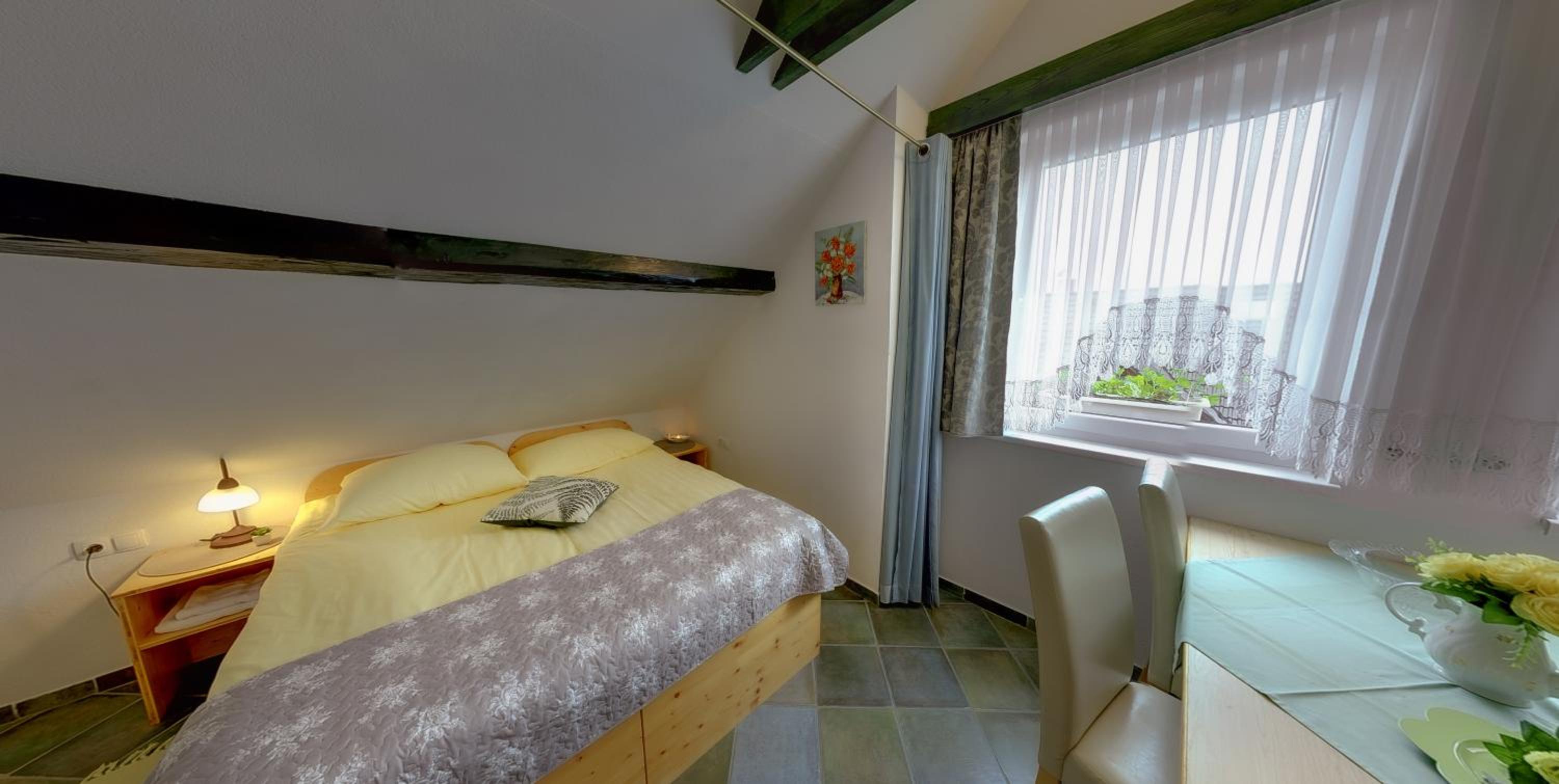 One-Bedroom Apartment - Photo 9