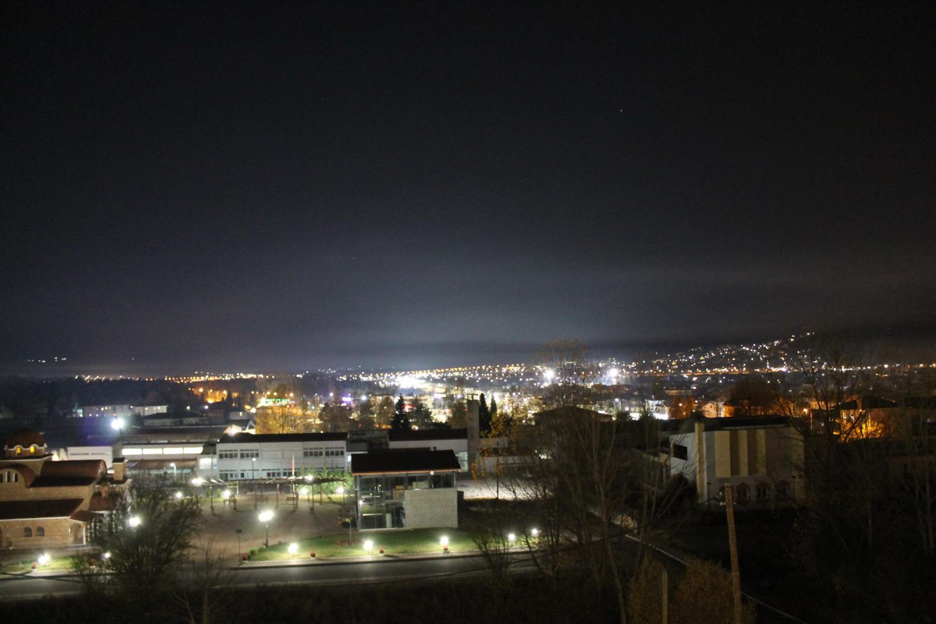 Three-Bedroom Premium Apartment with Balcony photo 2