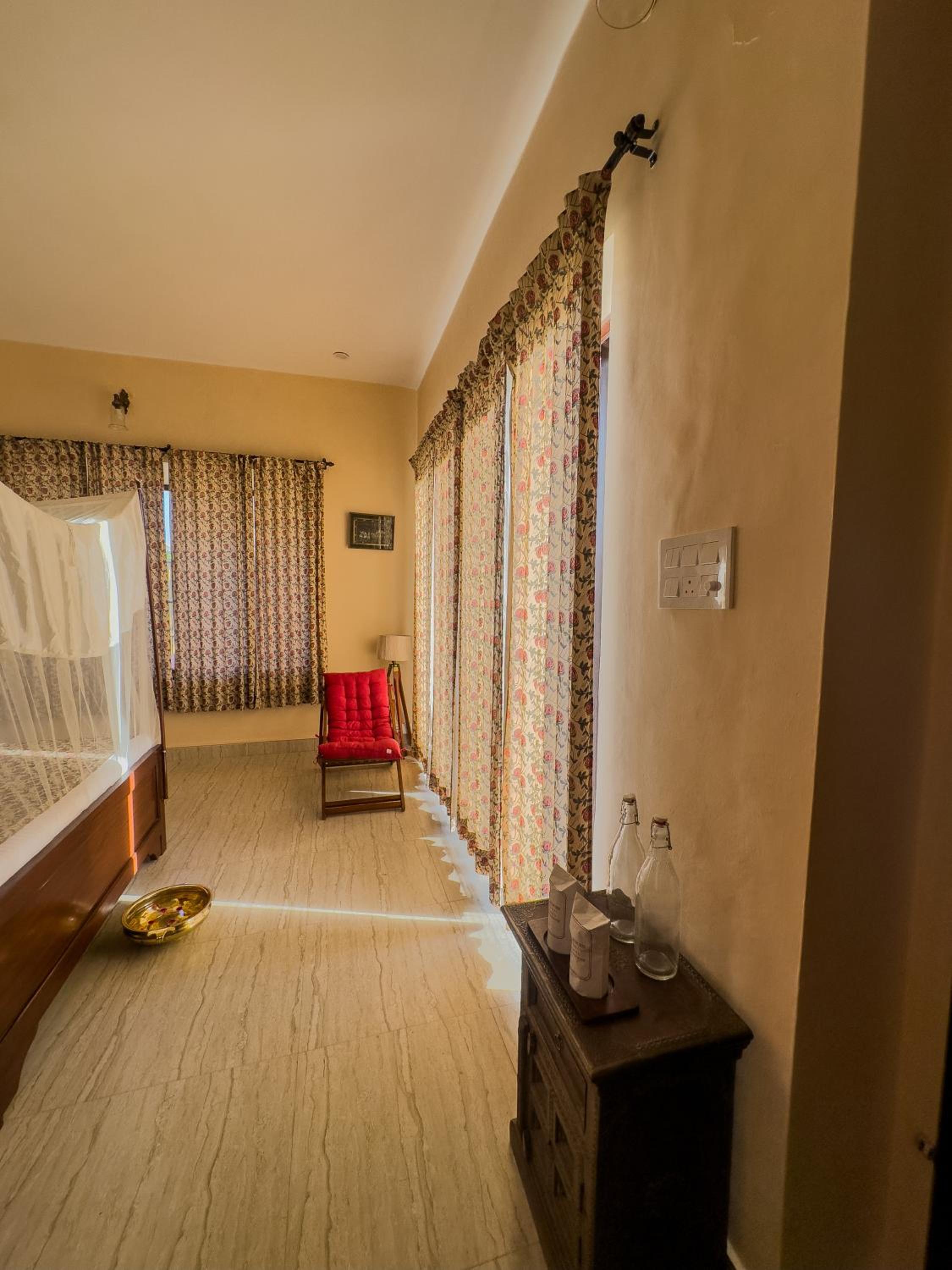 Suite - Photo 3