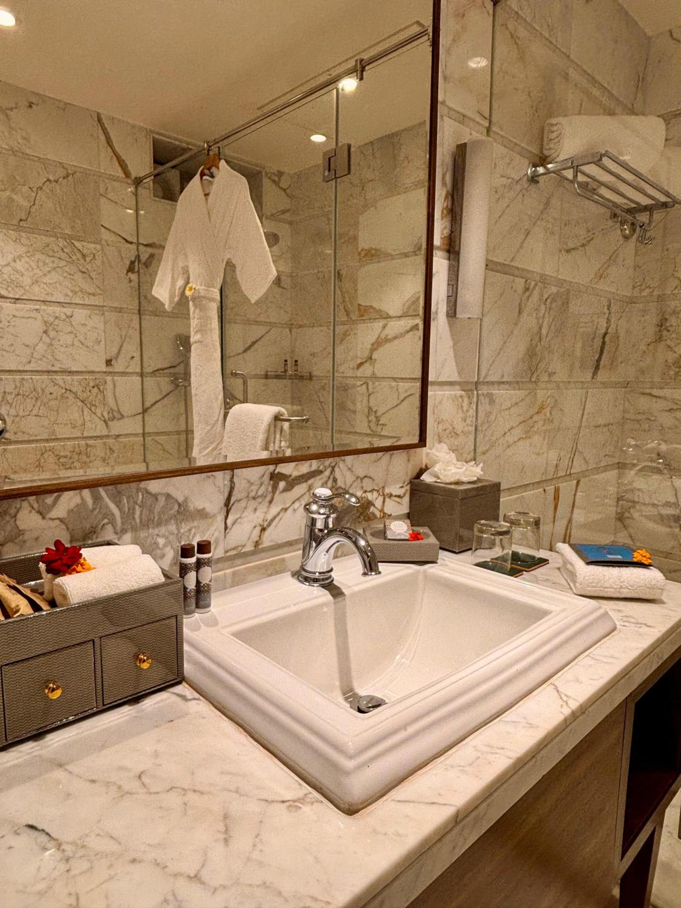 Deluxe Suite Valley View photo