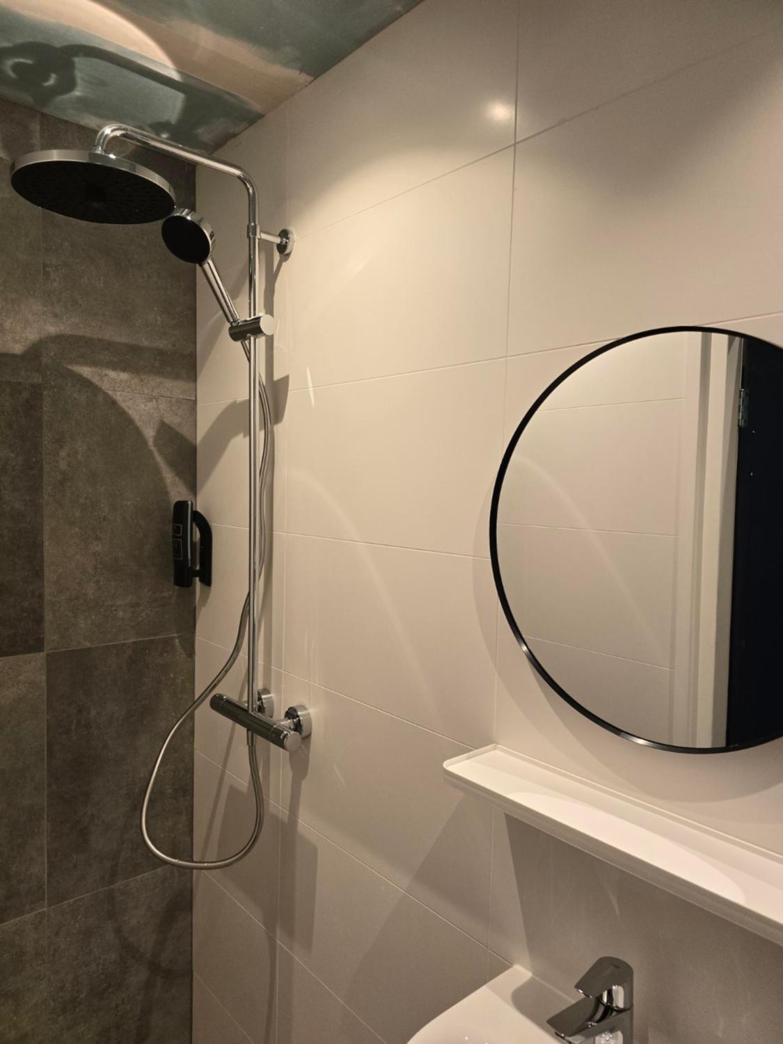 Quadruple Room with Private Bathroom