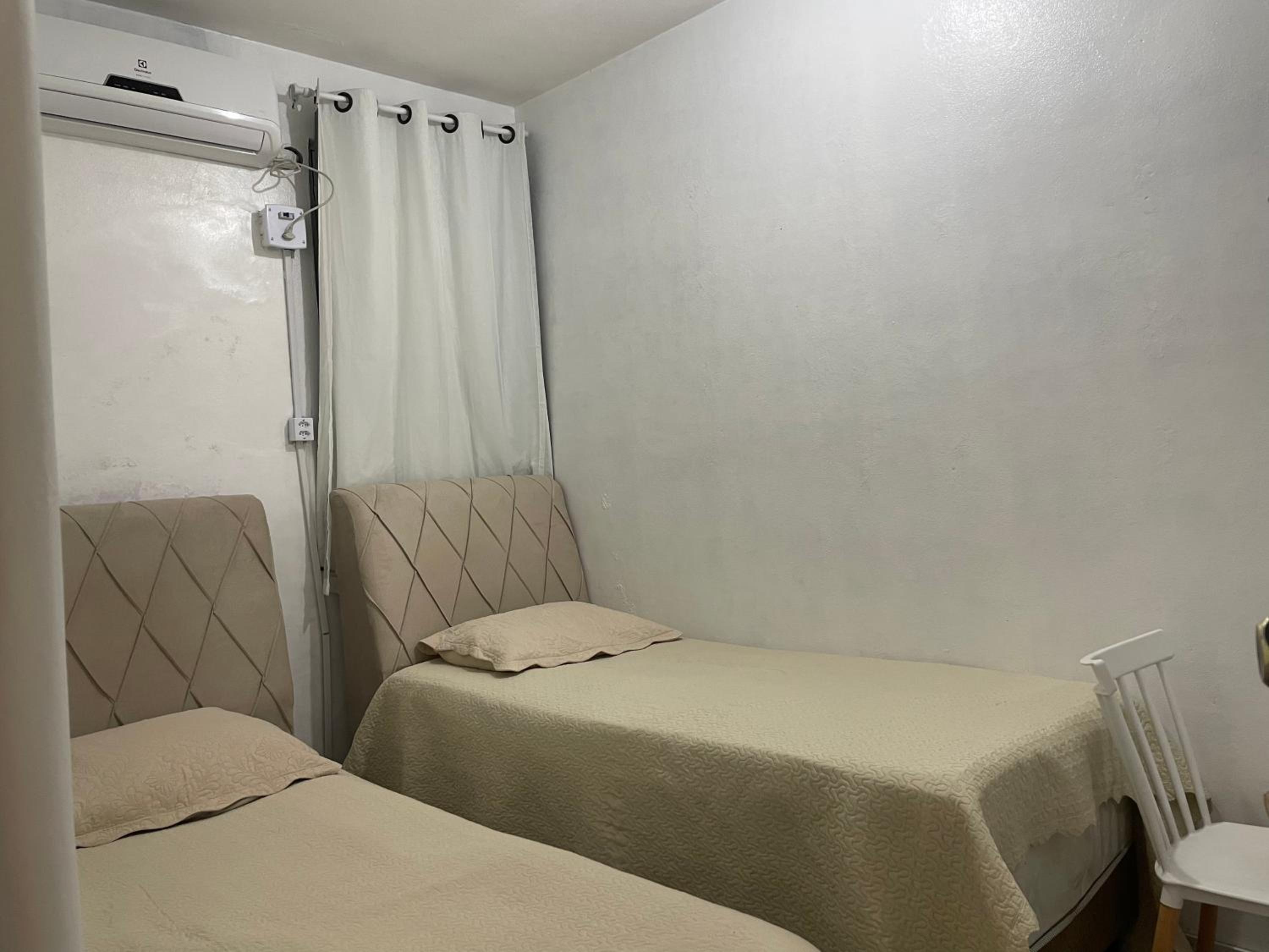 Standard Twin Room with Shared Bathroom photo 3