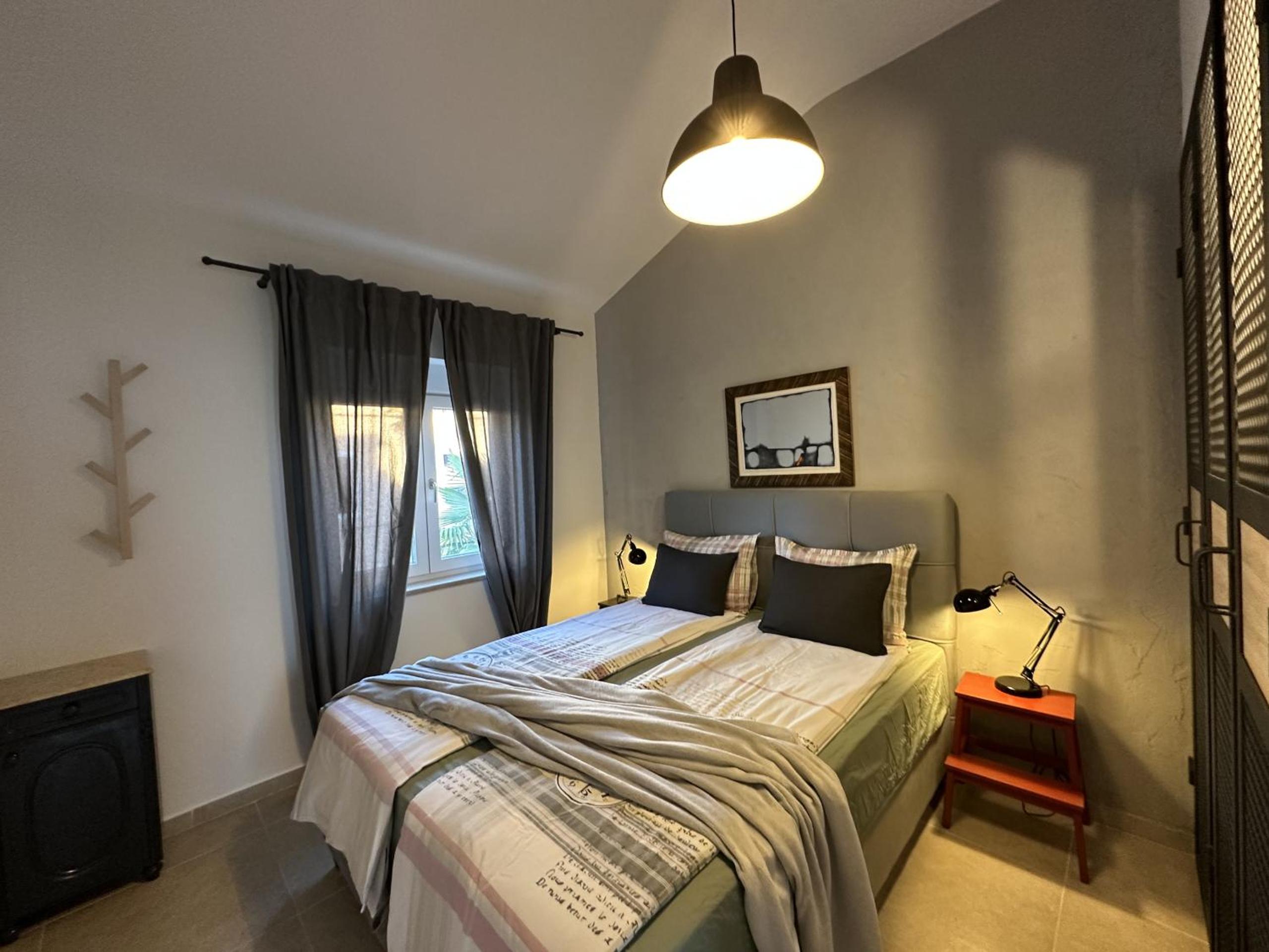 One-Bedroom Apartment with Balcony