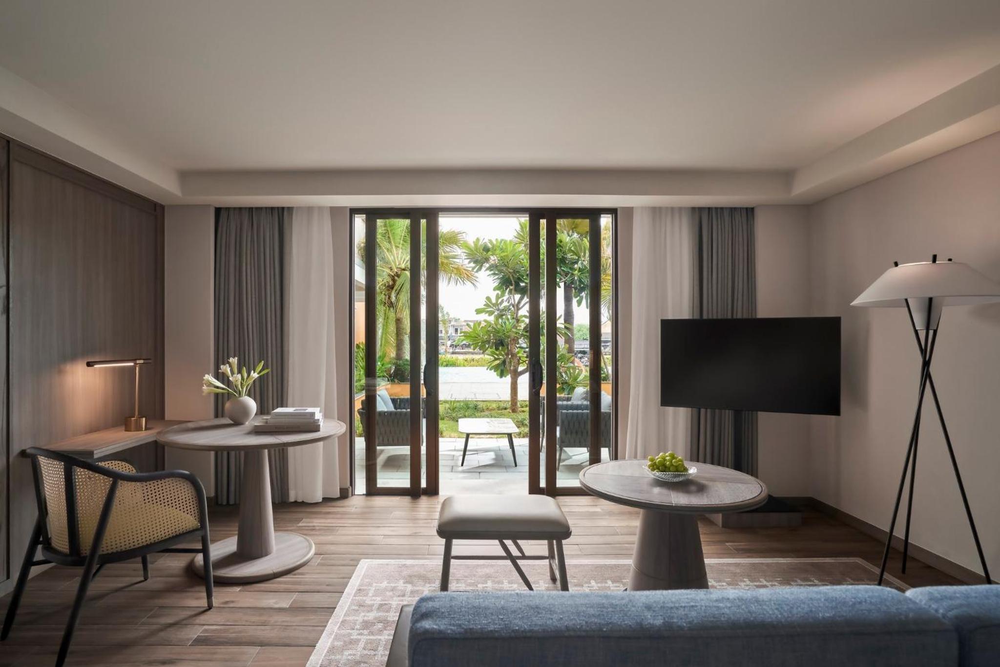 Premium King Room with Terrace Access - Photo 1