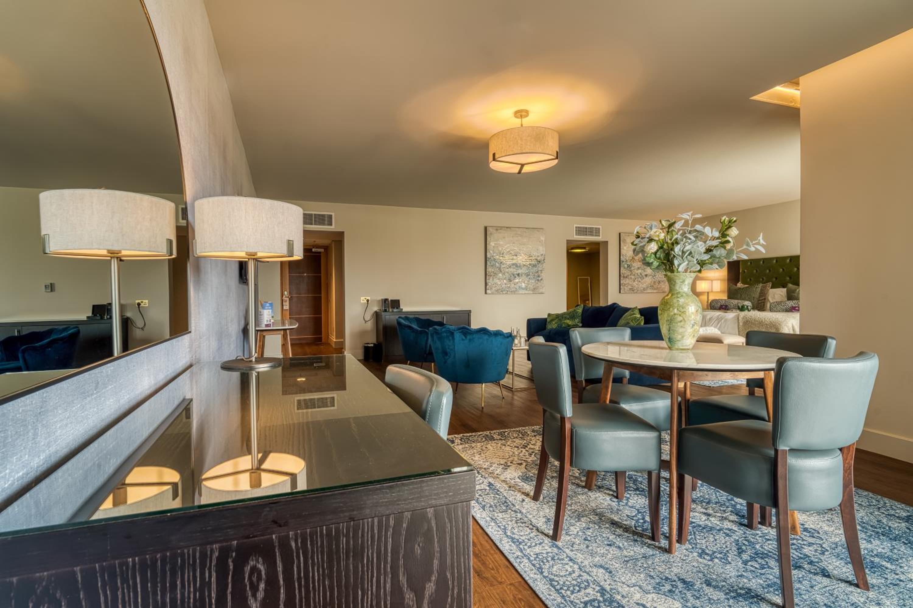 Luxury Suite photo 3