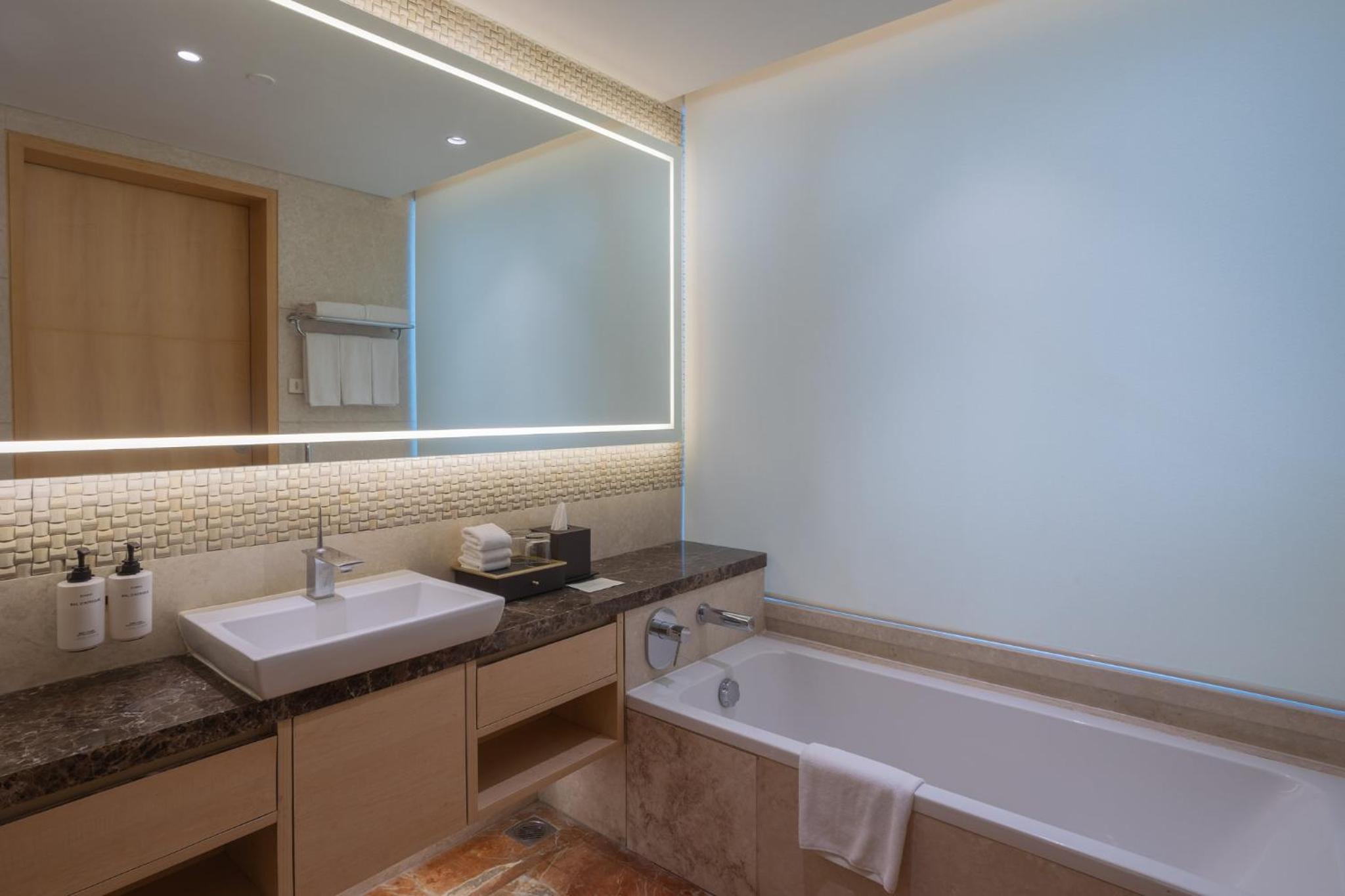 Standard King Room with Outdoor Living Area: 20% off on food,soft beverages, laundry & local transportation(upto 10 km); enjoy 90-min spa at 60mins spa price; BOGO offer on select beverages(5–8 pm) at Connexions Bar