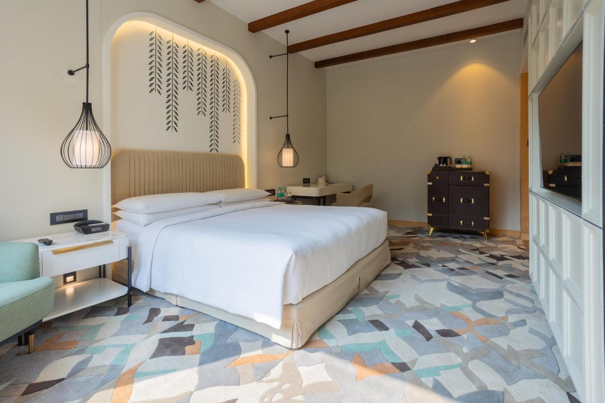 Standard King Room with Outdoor Living Area: 20% off on food,soft beverages, laundry & local transportation(upto 10 km); enjoy 90-min spa at 60mins spa price; BOGO offer on select beverages(5–8 pm) at Connexions Bar