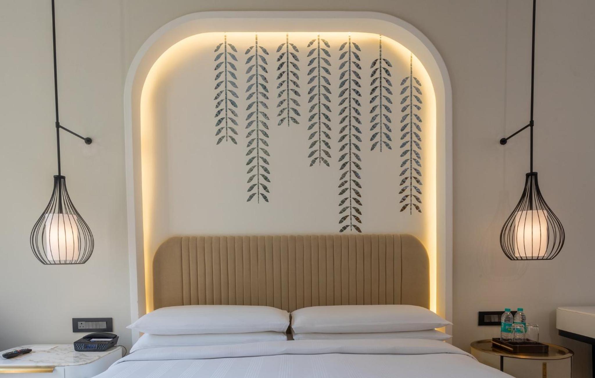 Standard King Room with Outdoor Living Area: 20% off on food,soft beverages, laundry & local transportation(upto 10 km); enjoy 90-min spa at 60mins spa price; BOGO offer on select beverages(5–8 pm) at Connexions Bar