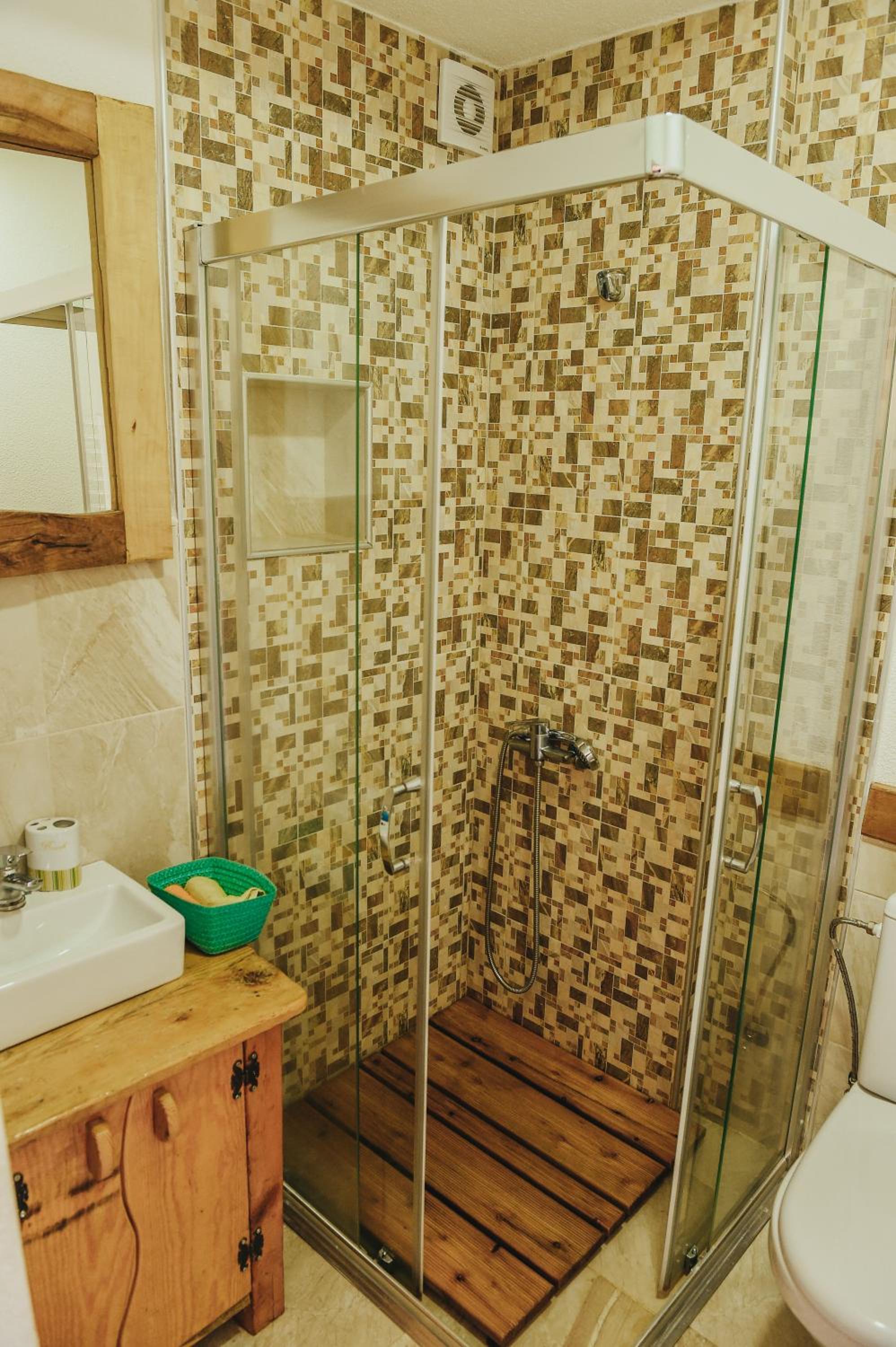 Single Room with Bathroom photo 2