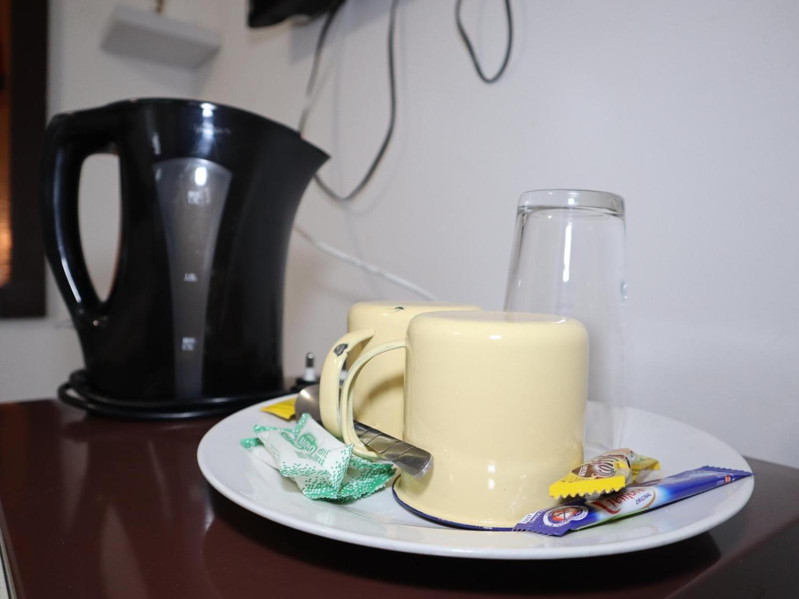 Budget Double Room - Photo 9