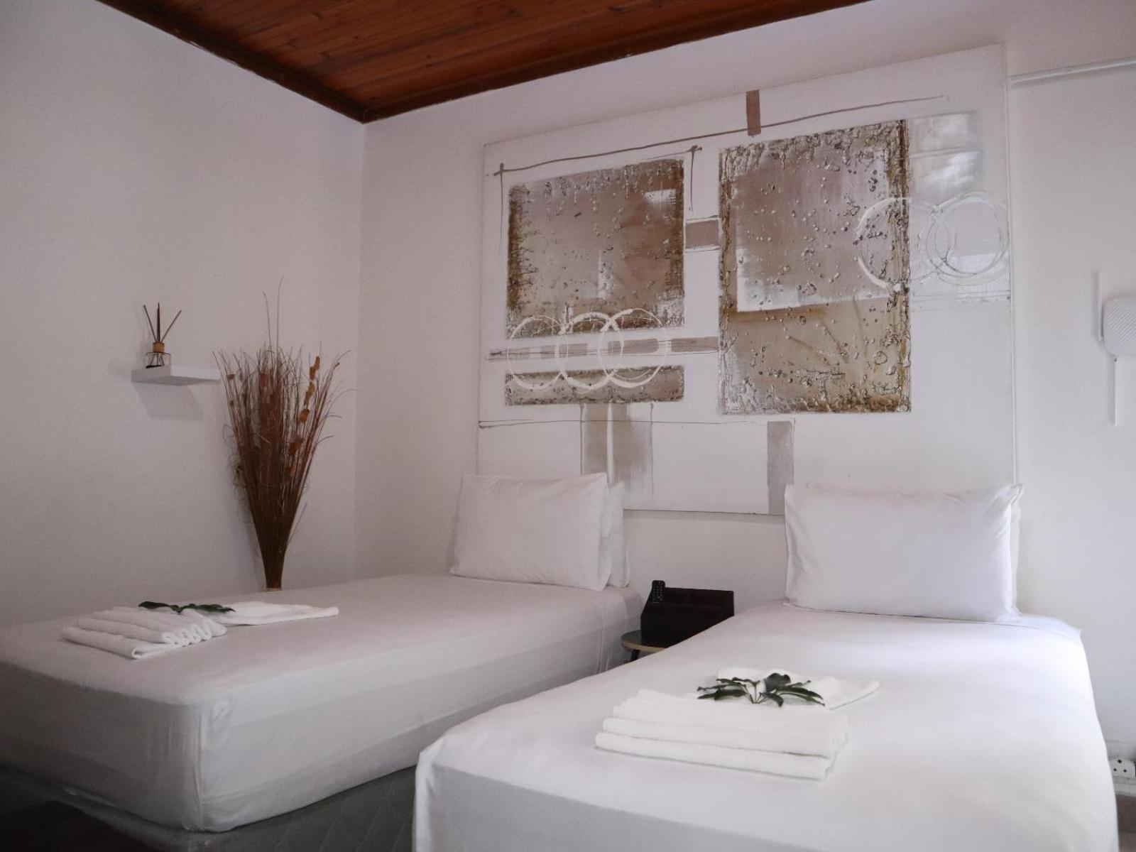 Deluxe King Room - Photo 4