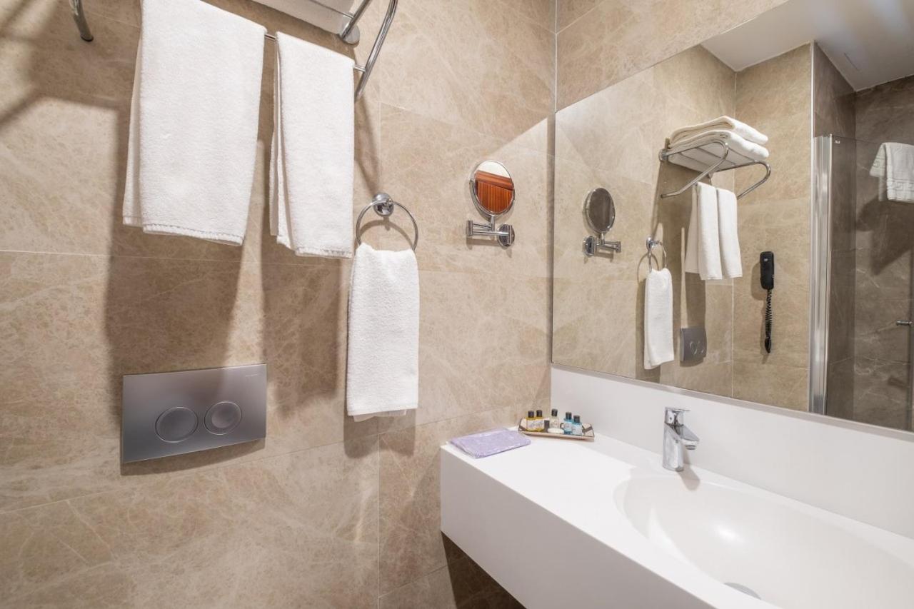 Superior Double or Twin Room with Terrace photo 2
