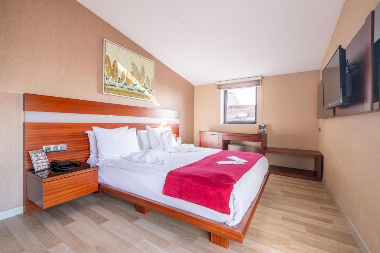 Suite with Terrace photo 1