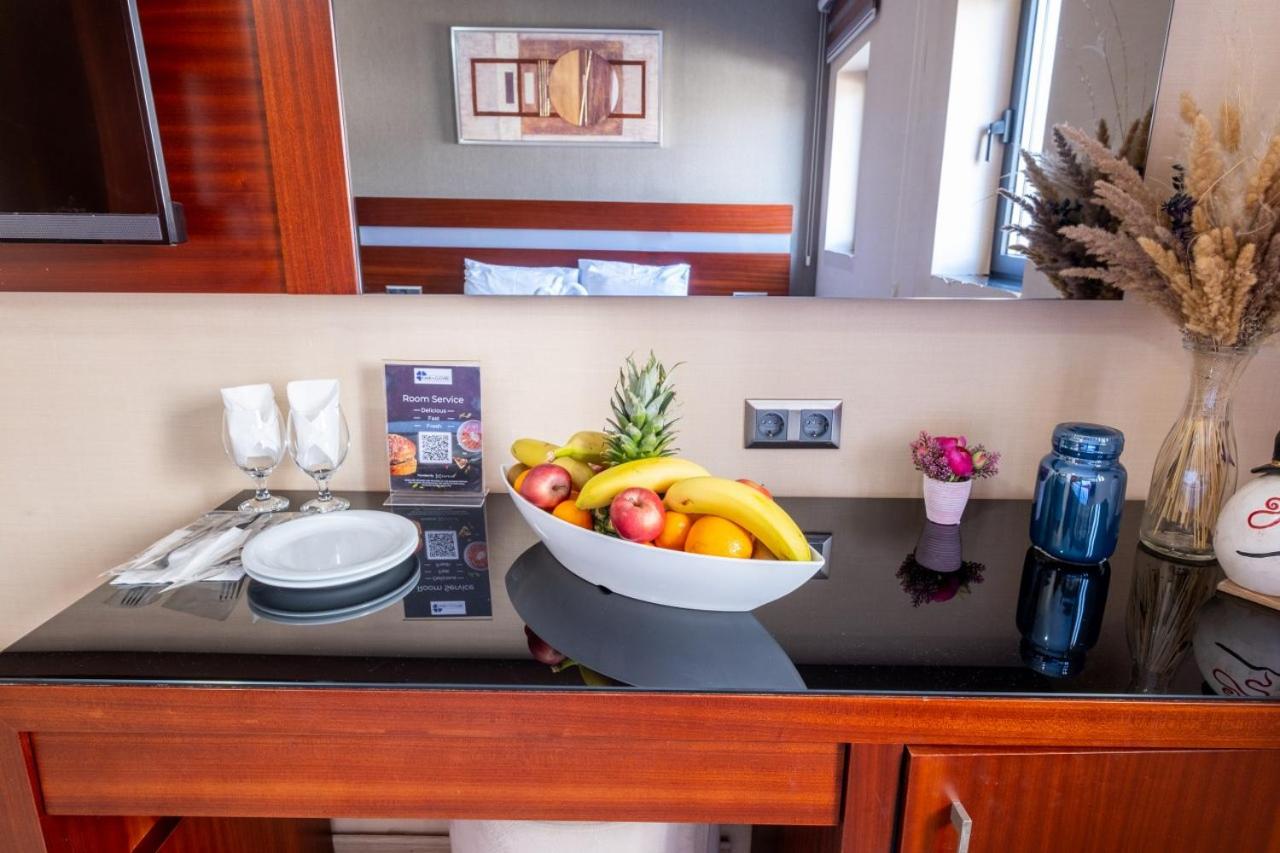 Superior Double or Twin Room with Terrace photo 3