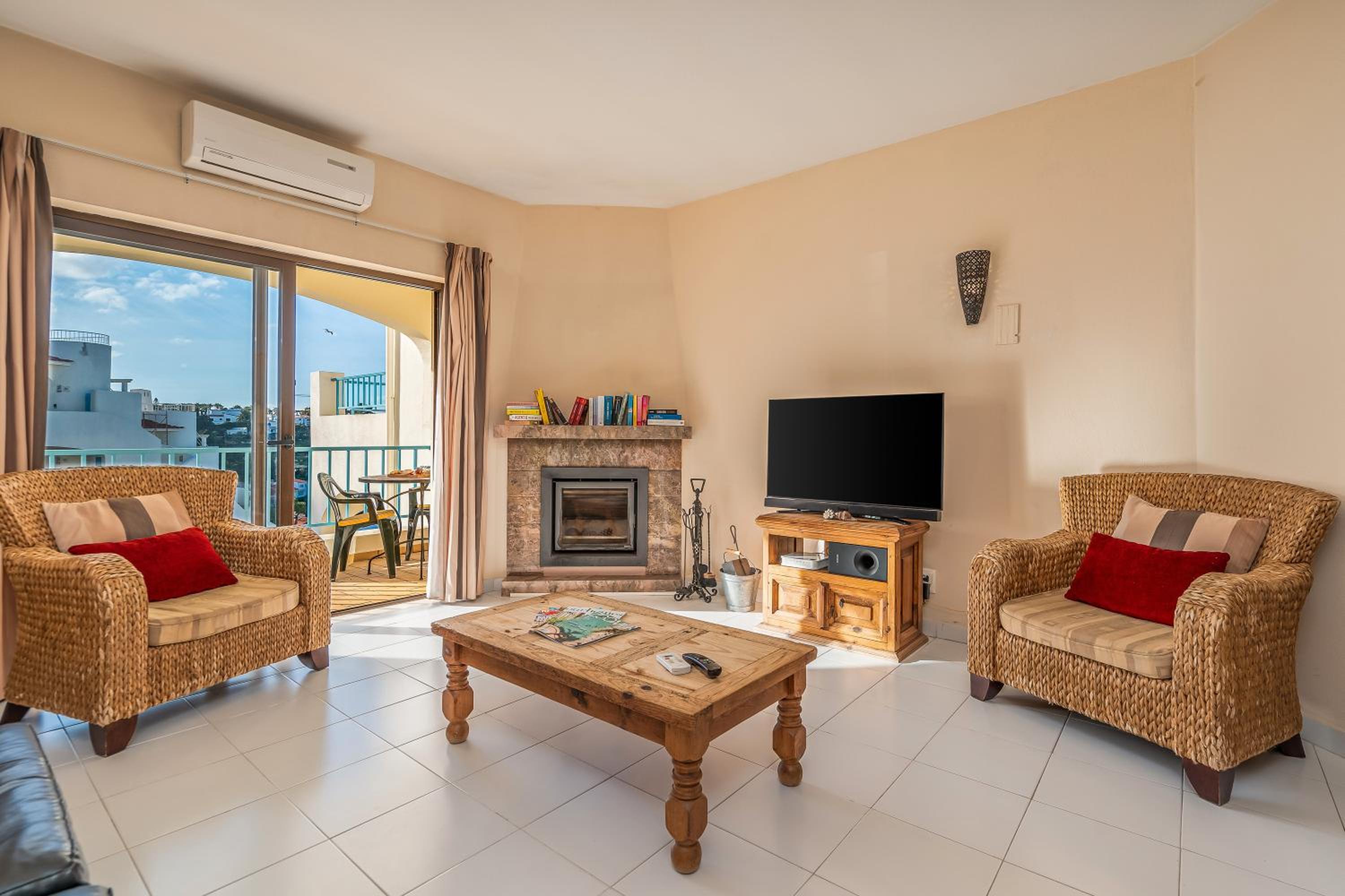 Two-Bedroom Deluxe Apartment with Garden View