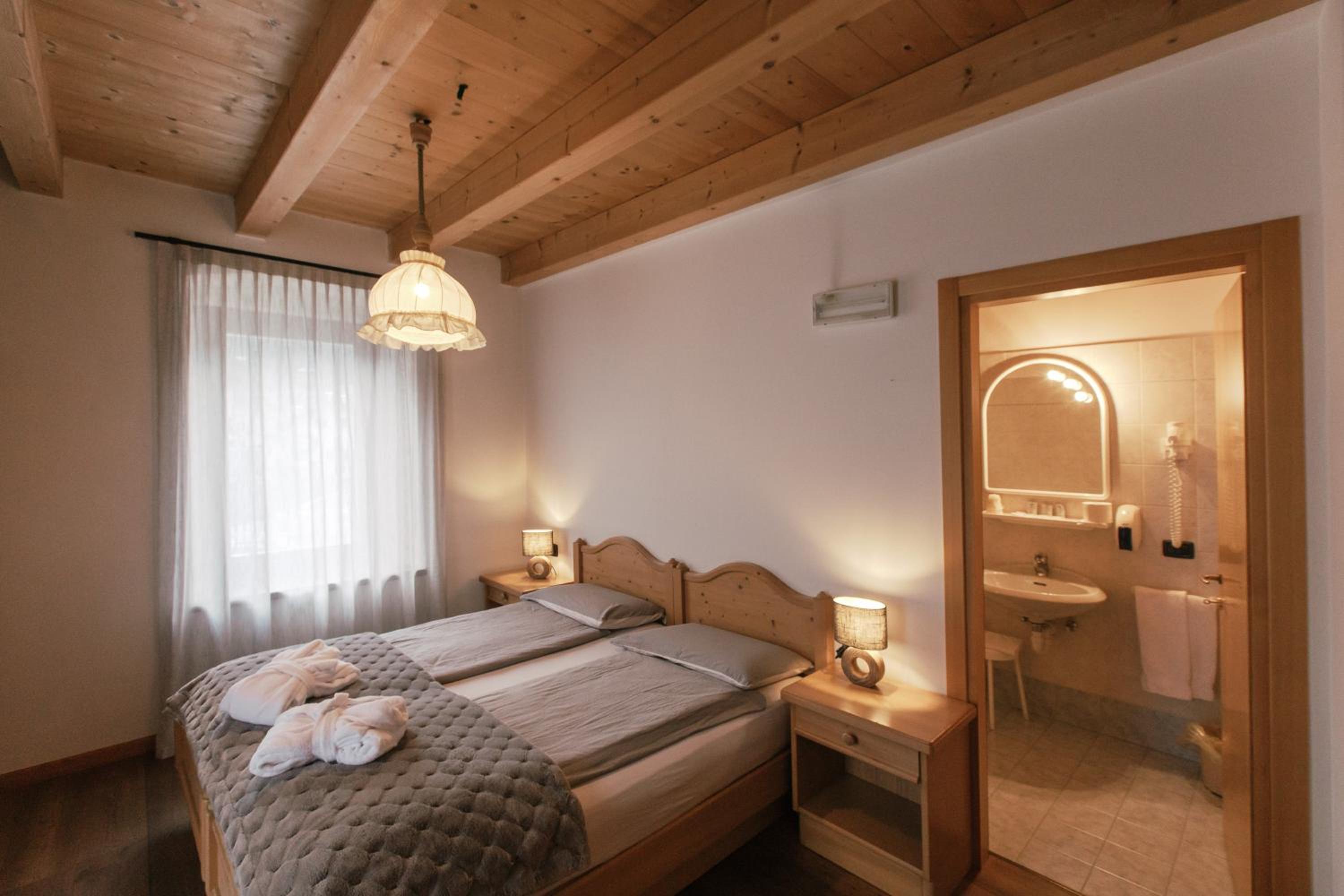 Triple Room with Mountain View