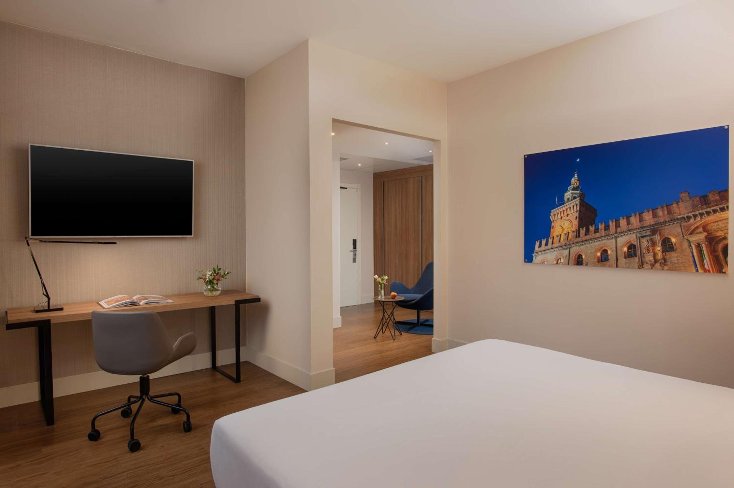 Premium Room - Photo 8