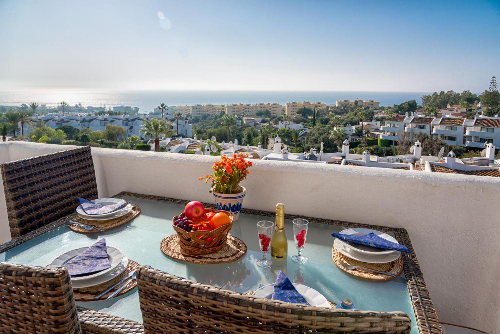 Two-Bedroom Apartment with Terrace and Sea View photo 2