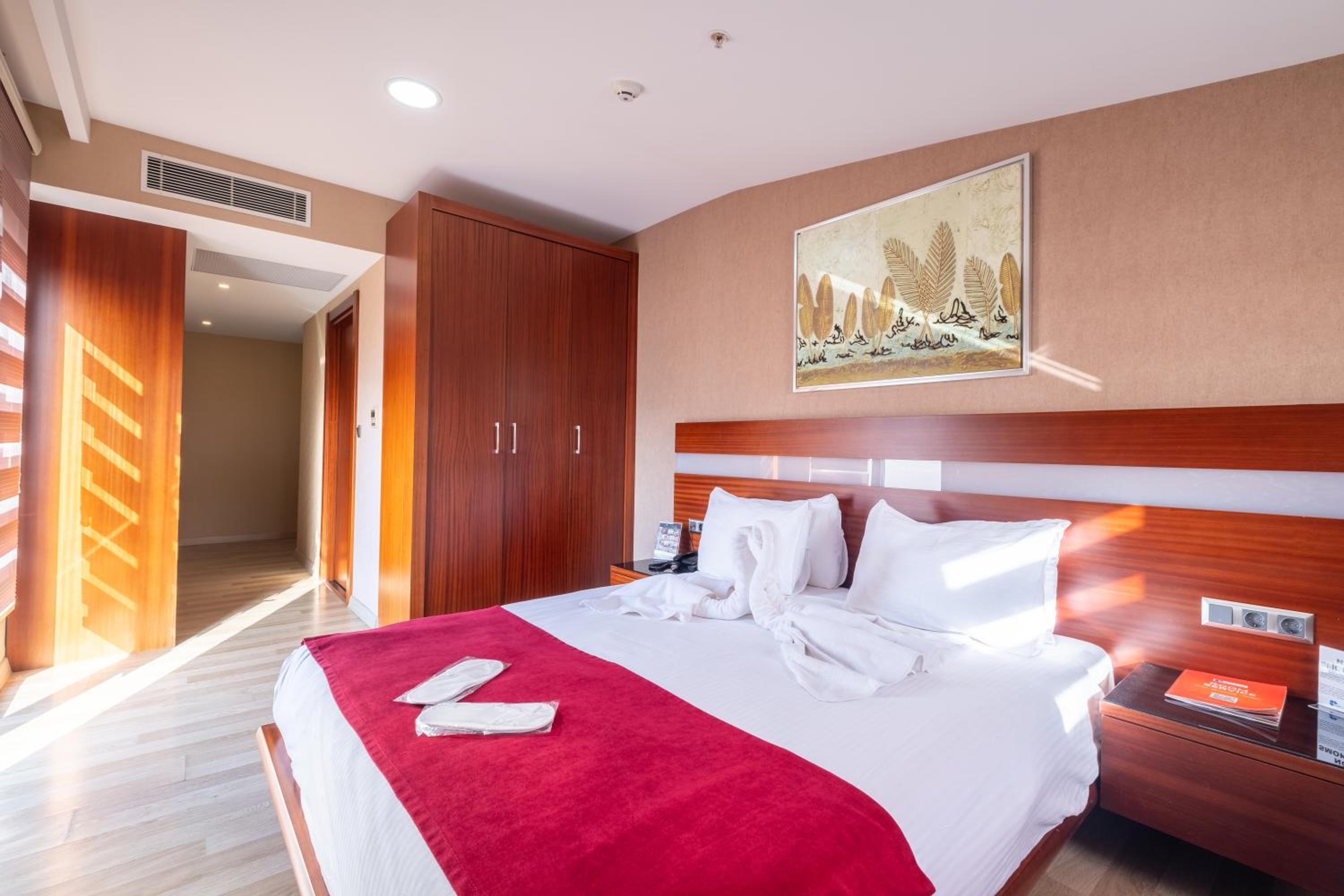 Superior Double or Twin Room with Terrace photo 1