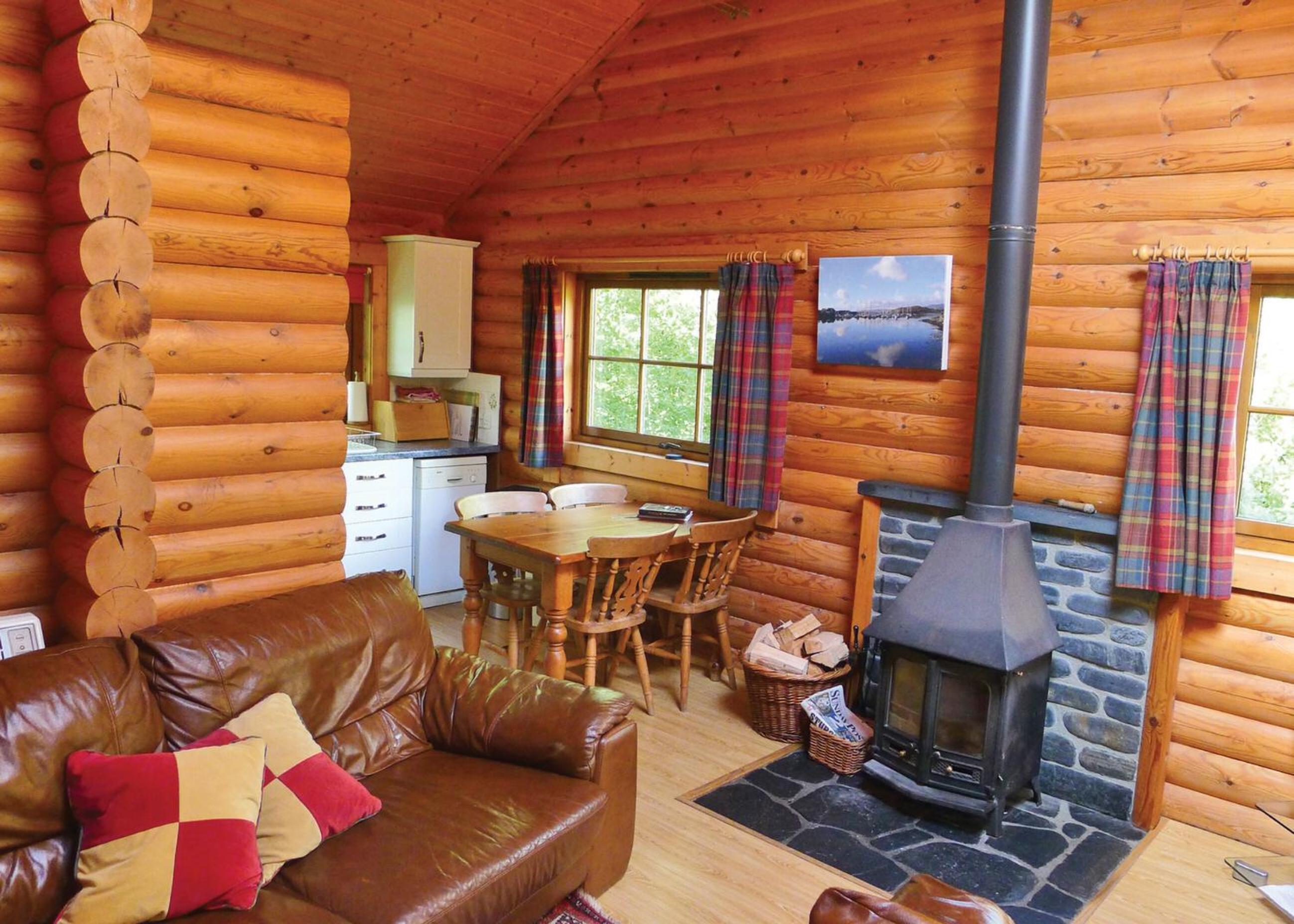 Two-Bedroom House photo 3