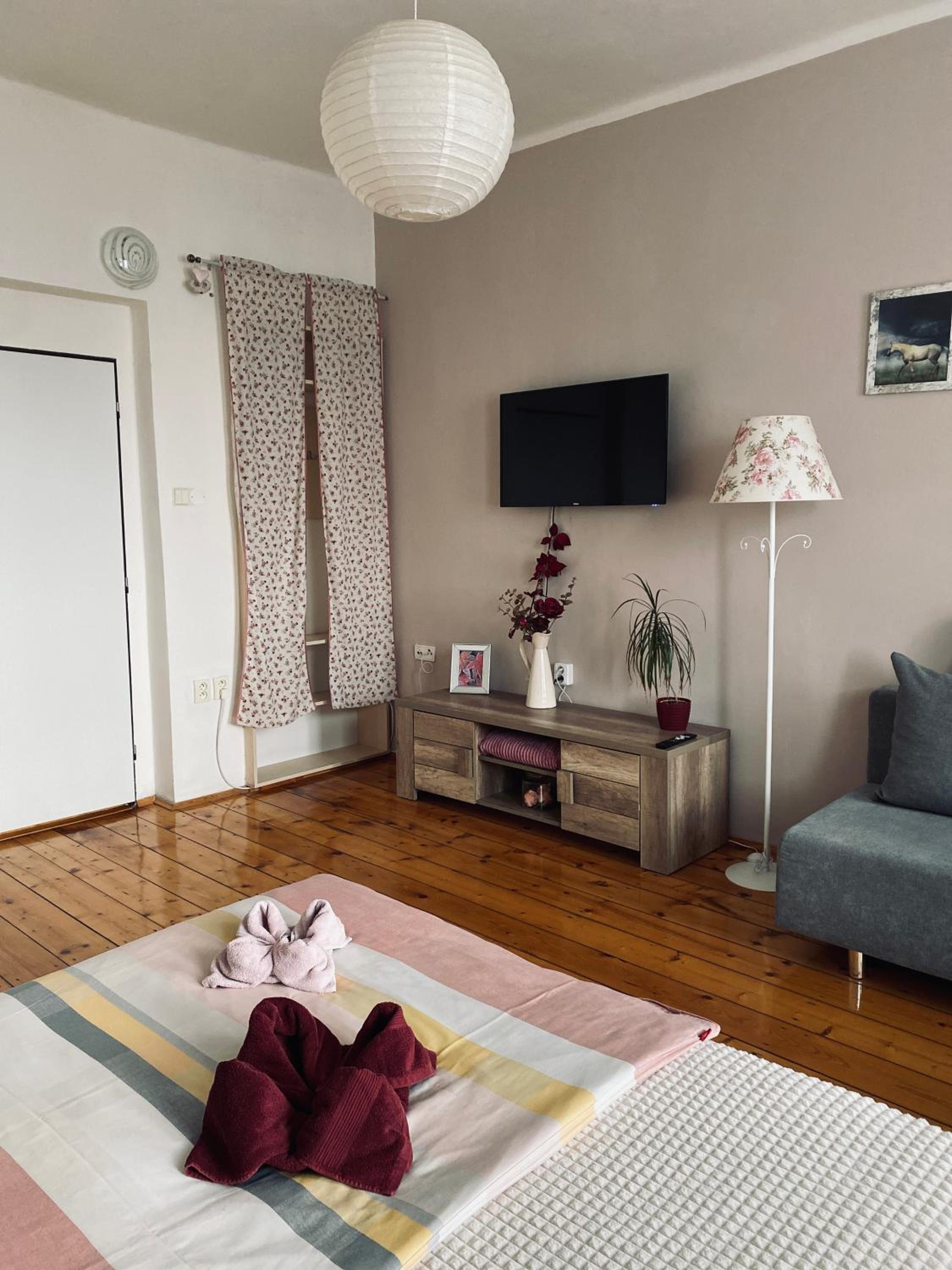 Double Room with Extra Bed - Photo 16