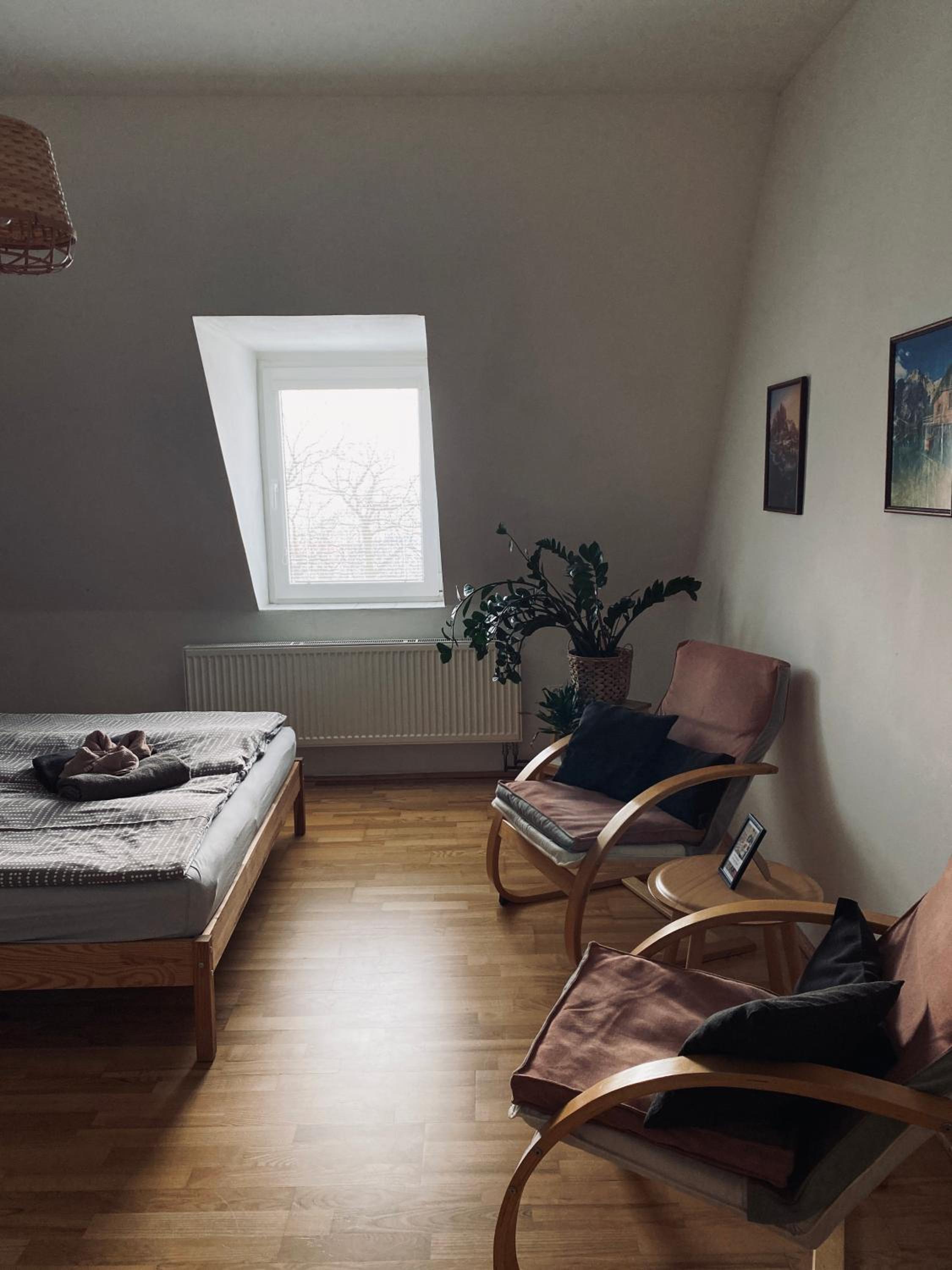 Double Room with Private Bathroom - Photo 6