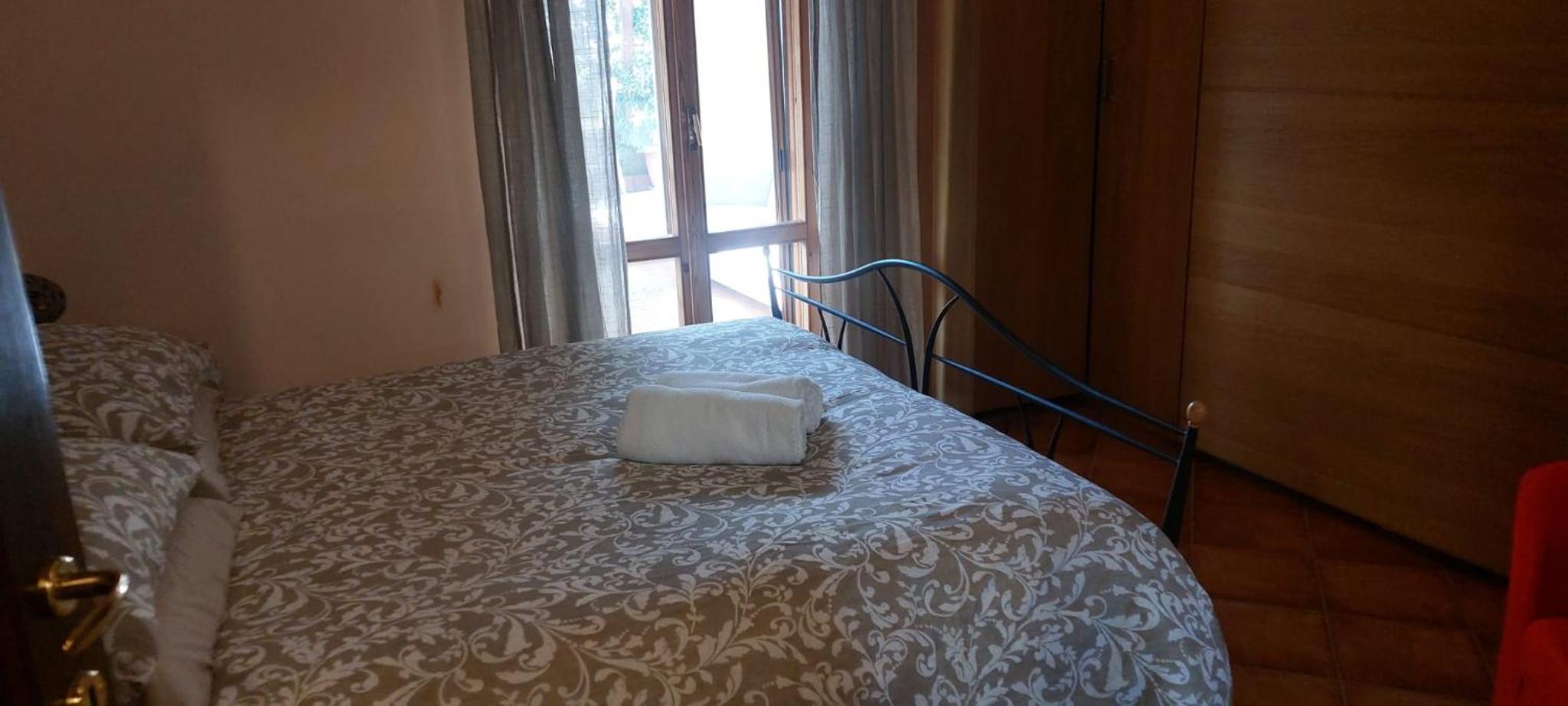 Deluxe Double Room (2 Adults + 1 Child) photo 3