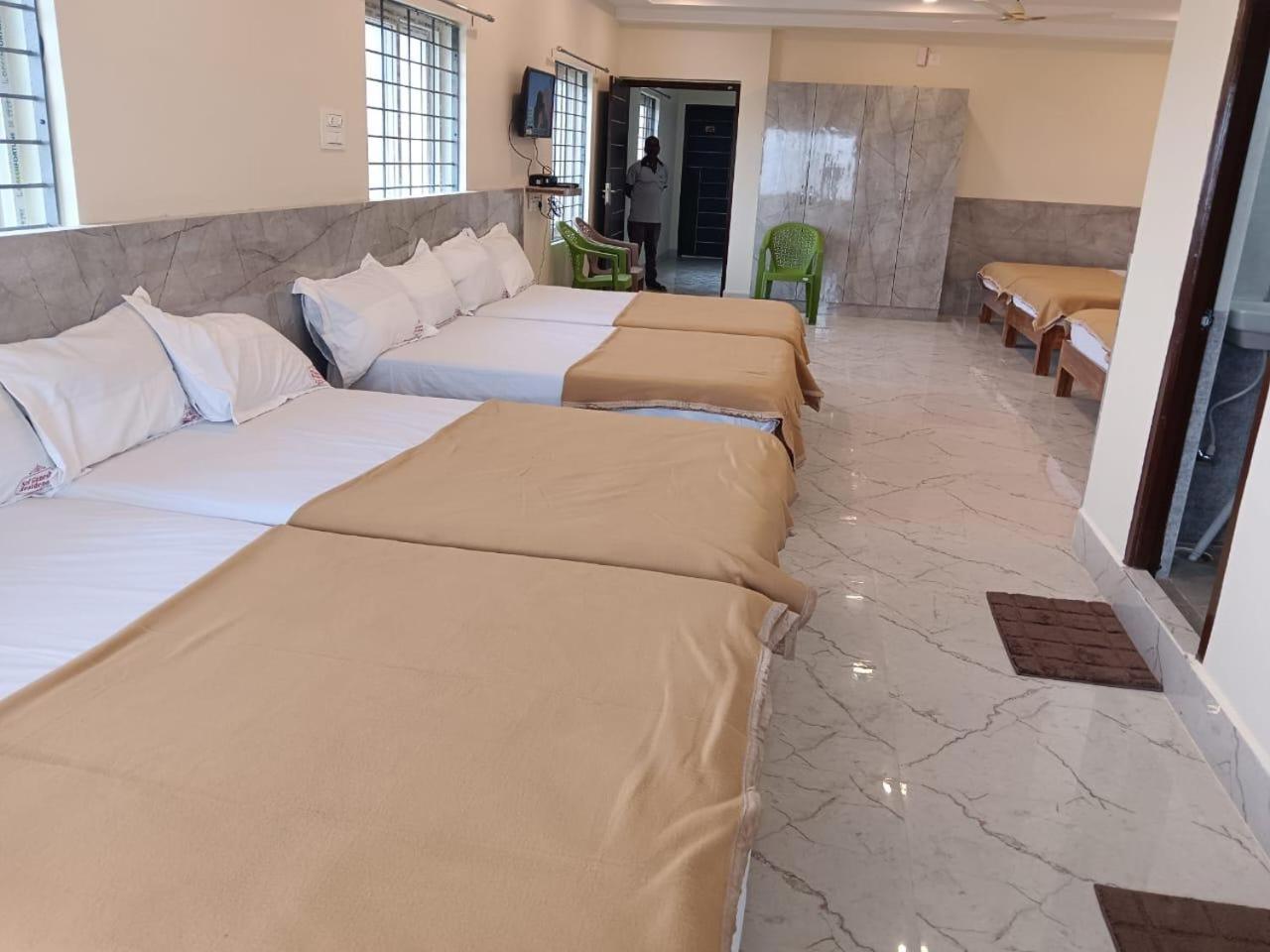 Quadruple Room with Mountain View photo 1
