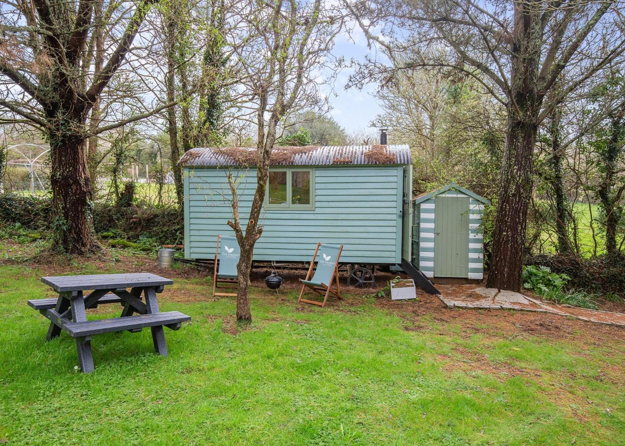 One-Bedroom Holiday Home