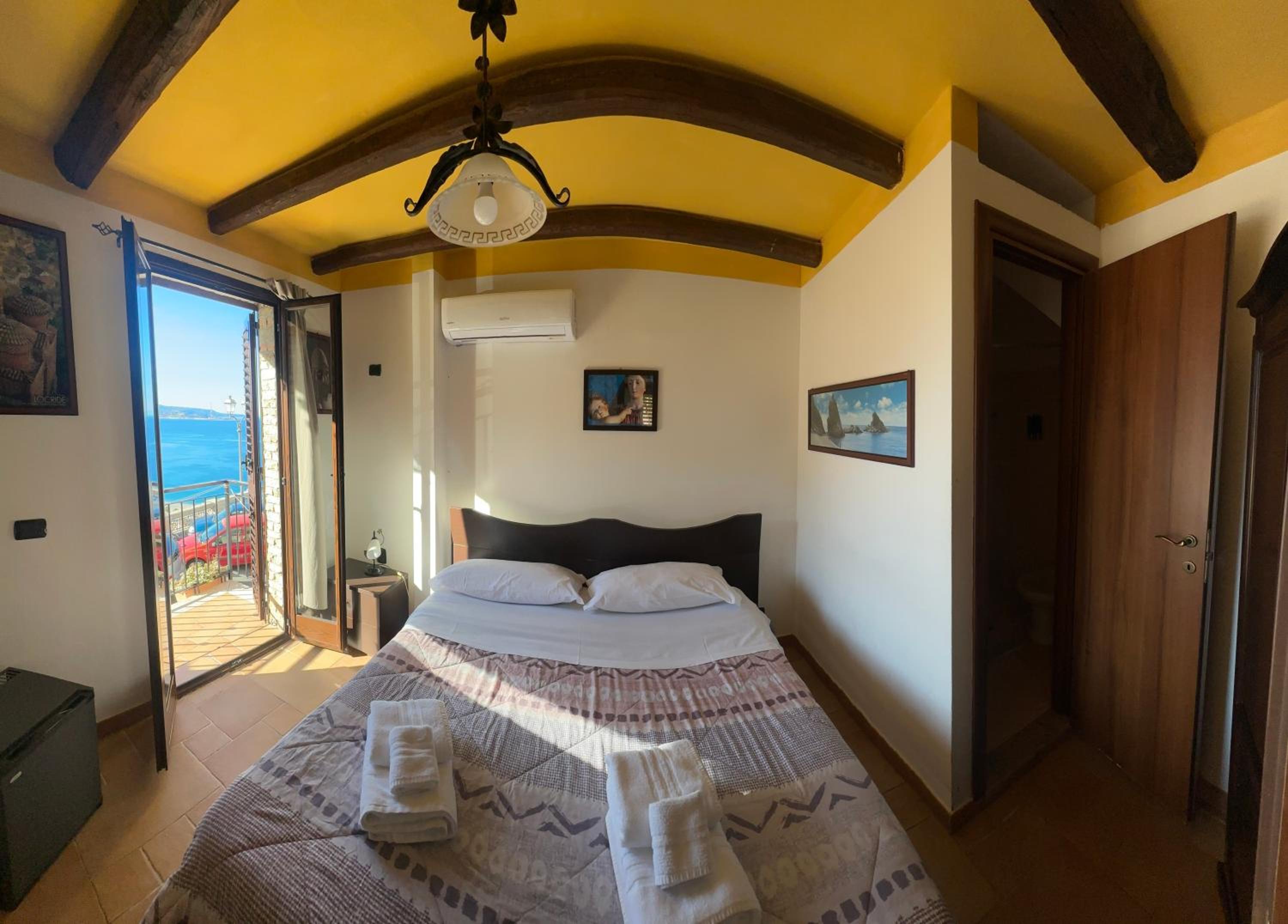 Double Room with Sea View photo 1
