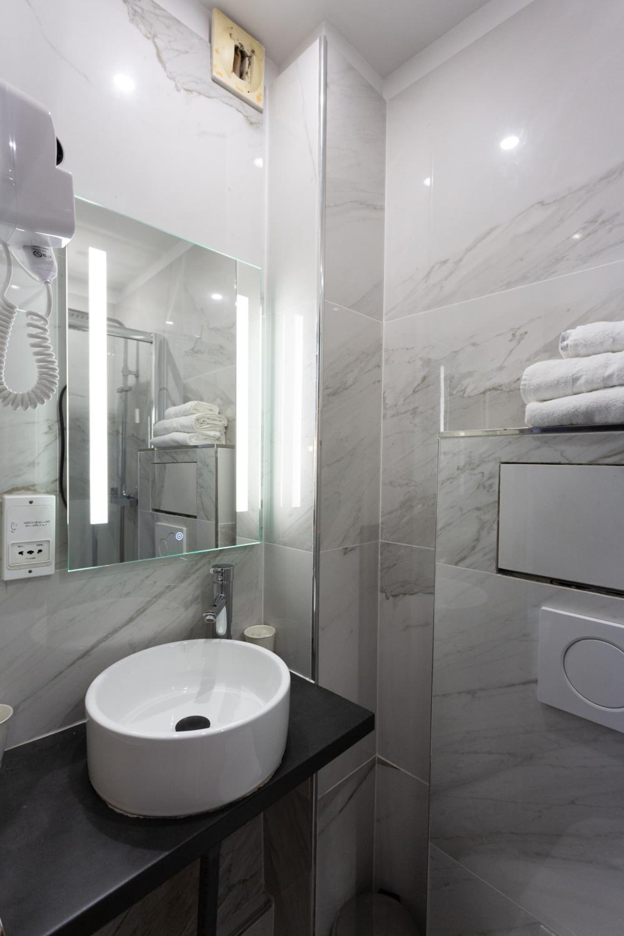 Single Room photo 2