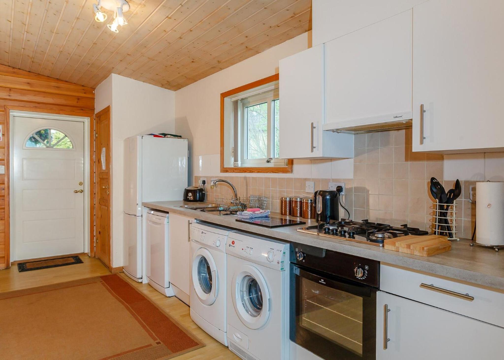 Two-Bedroom House photo 3