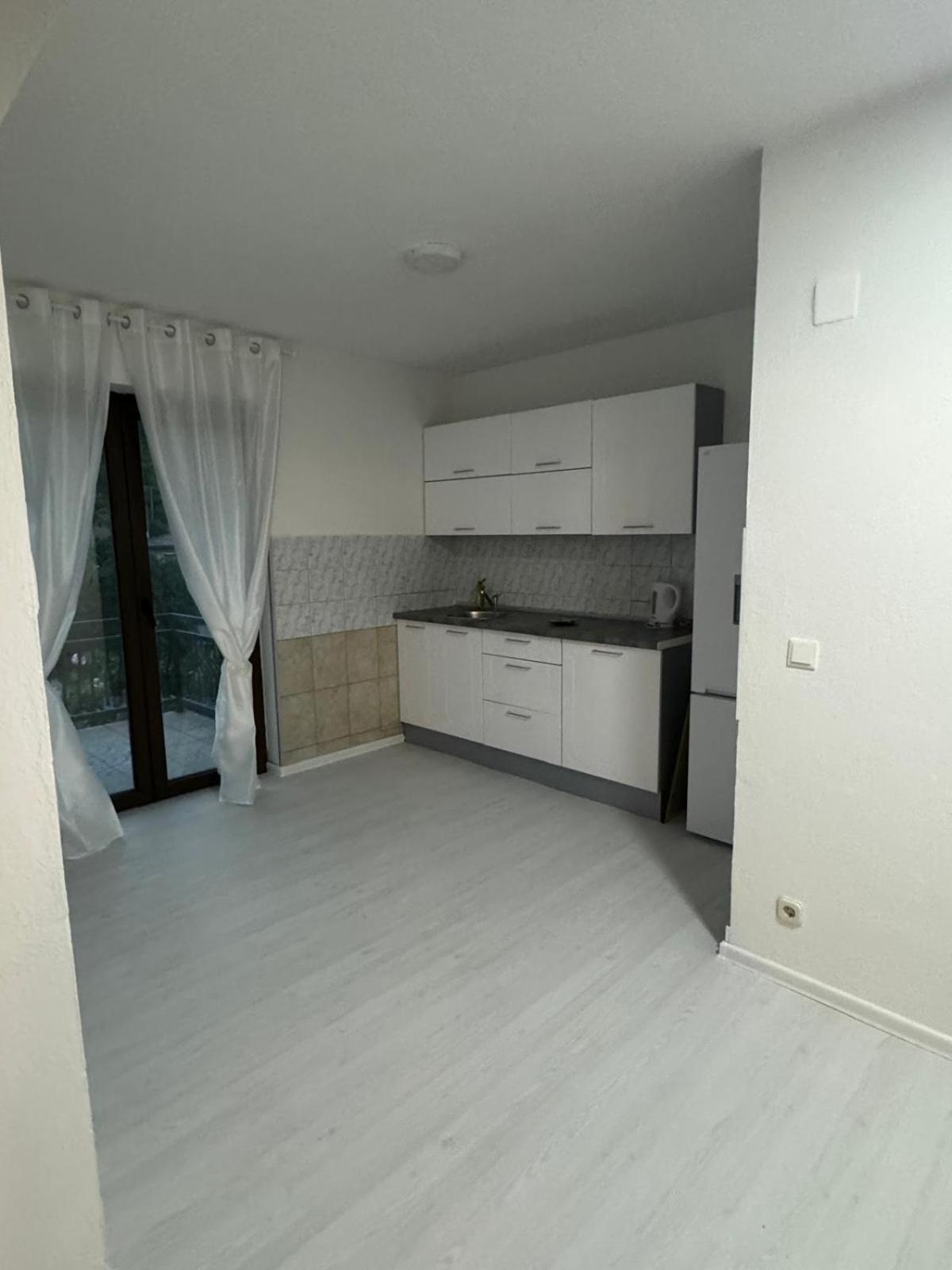 Two-Bedroom Apartment with Balcony photo 3