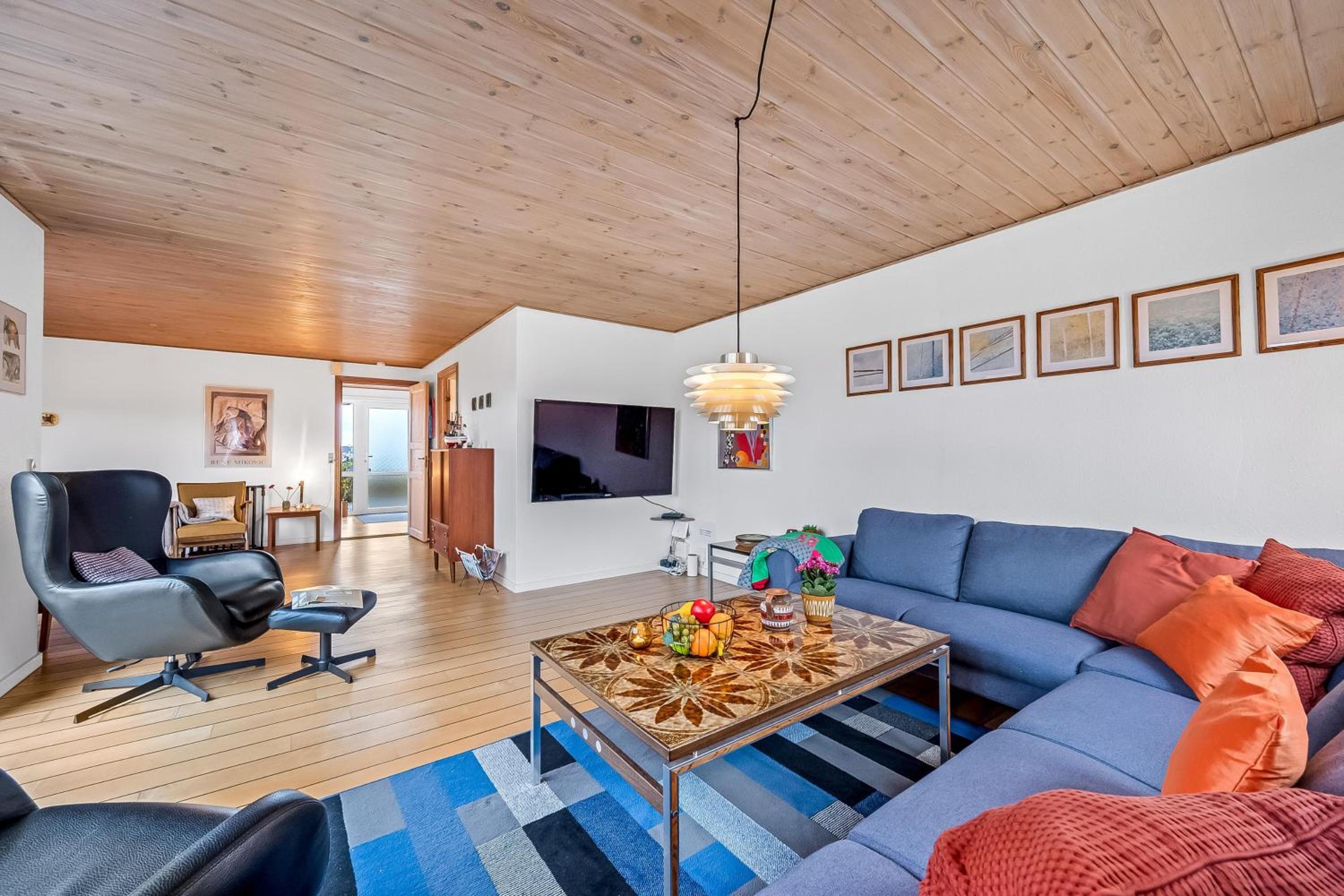 Eight-Bedroom Holiday Home photo 1