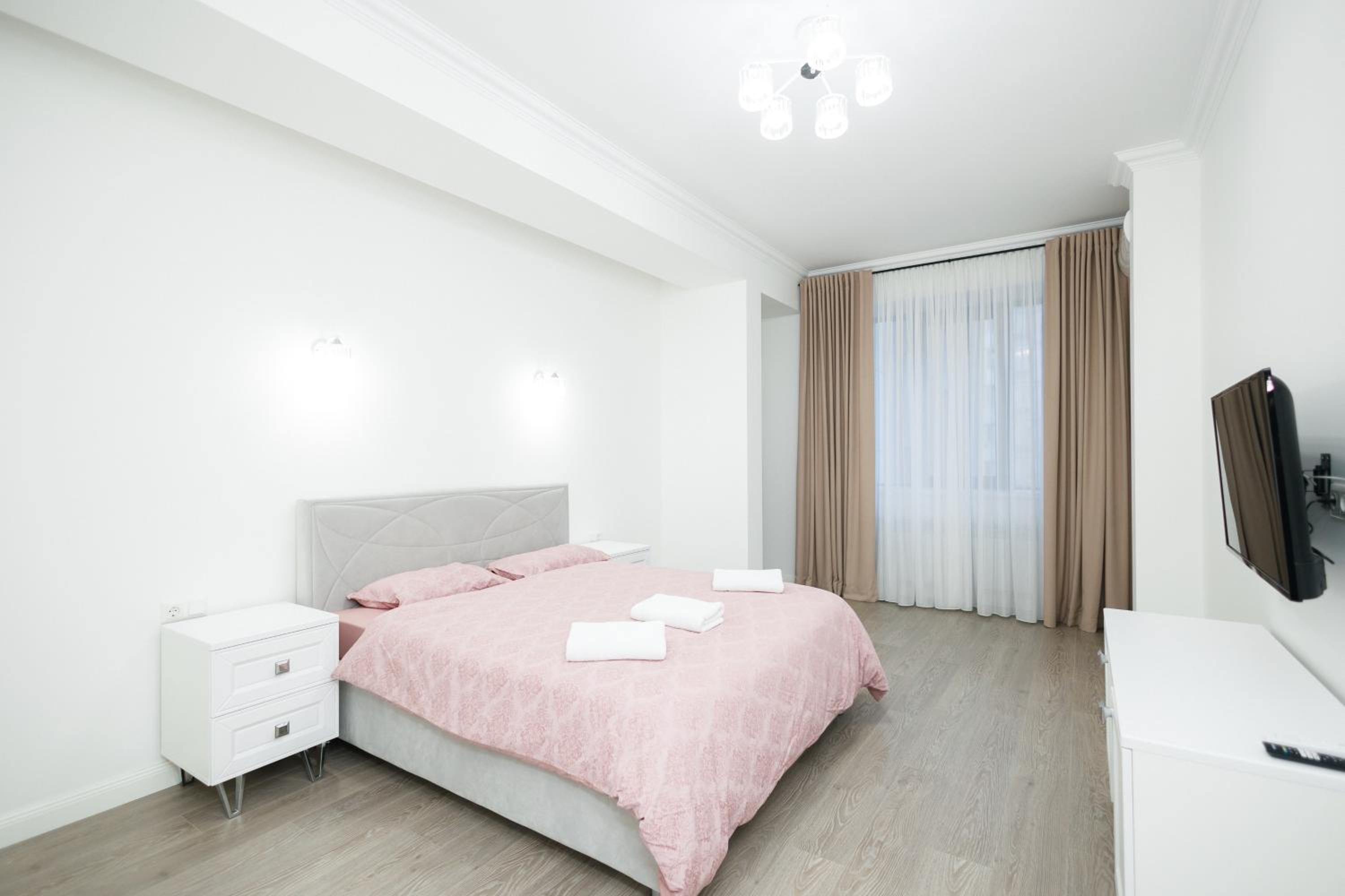 One-Bedroom Apartment photo 2