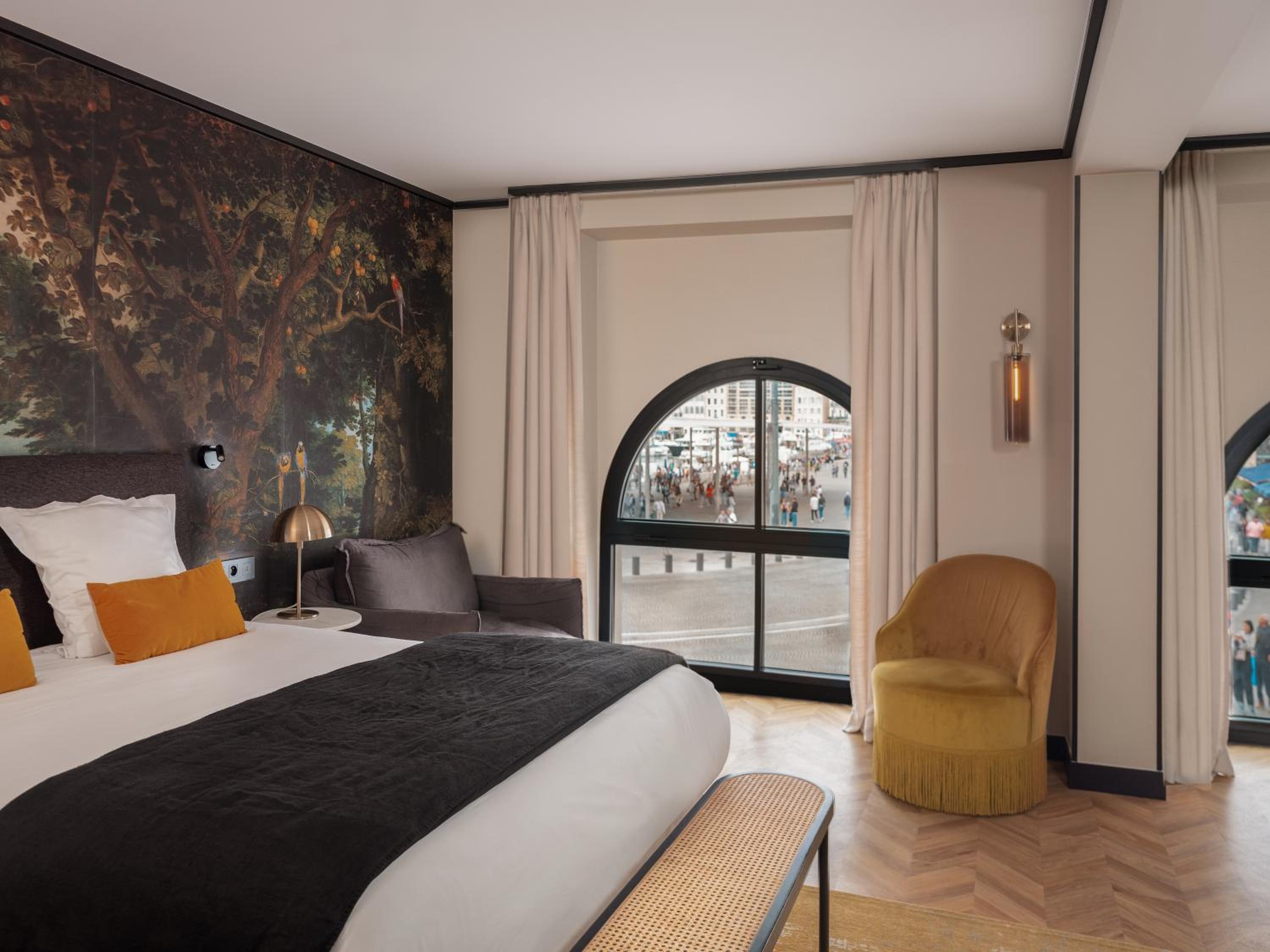 Deluxe Double Room with Harbor View - Photo 14