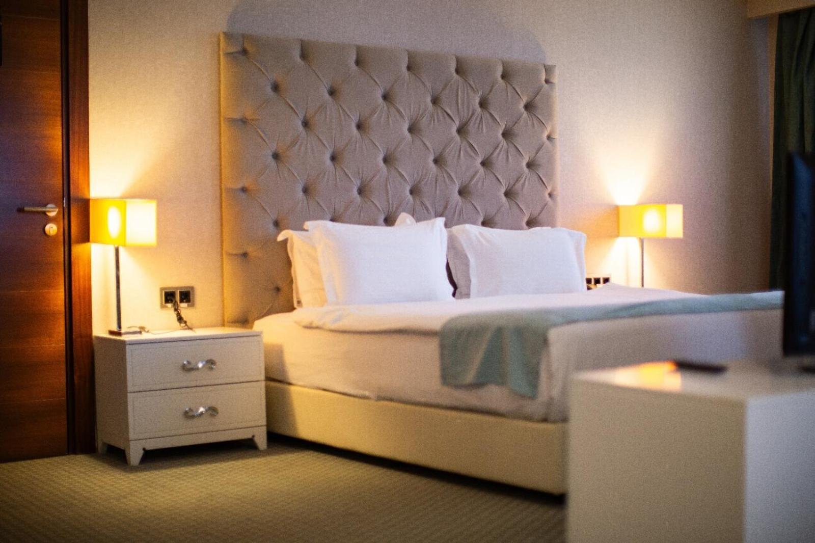 Deluxe Triple Room - Photo 9