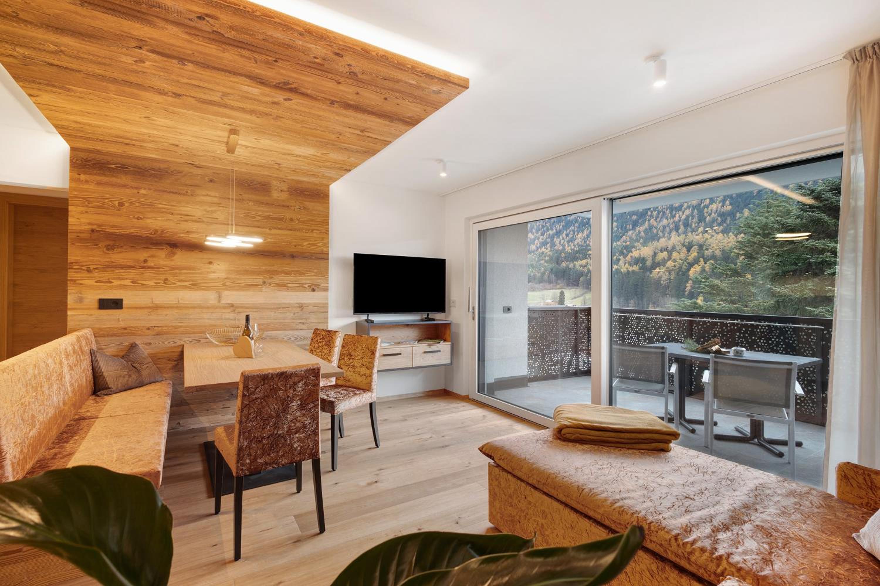 Two-Bedroom Apartment with Mountain View